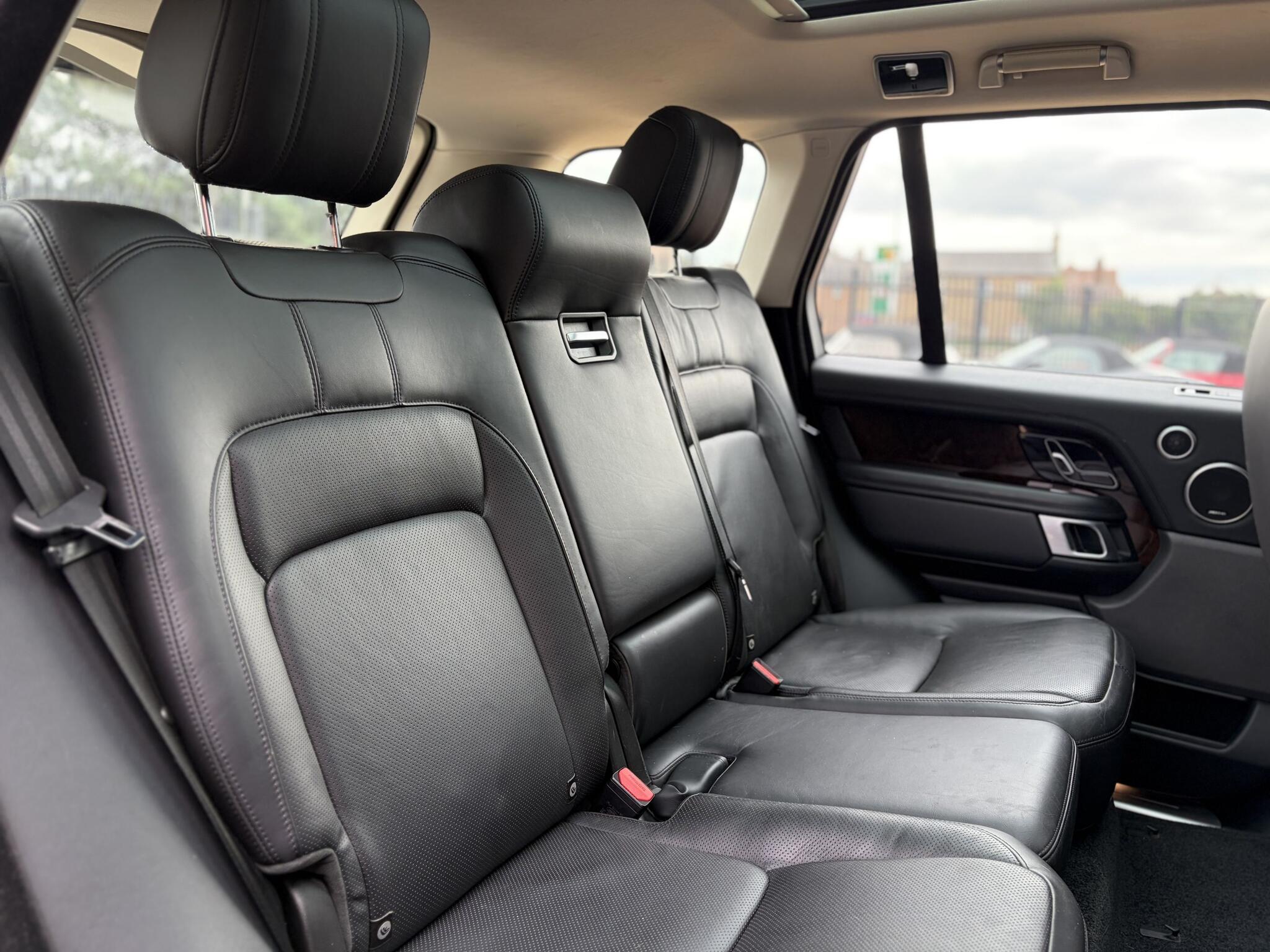Land Rover Range Rover view 17