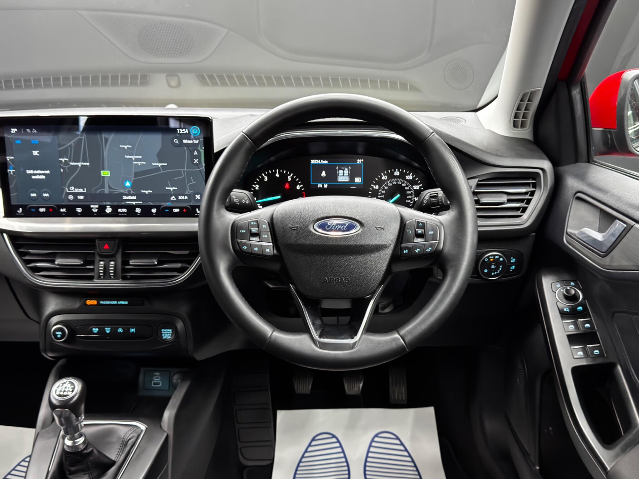 Ford Focus view 18