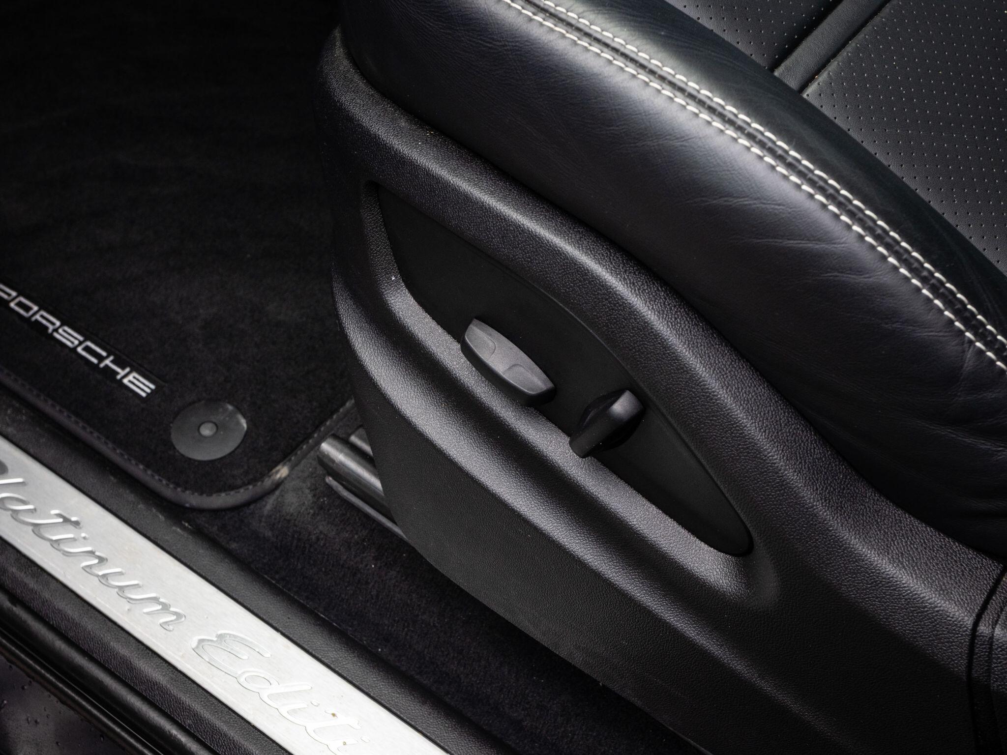 Porsche Cayenne view 21