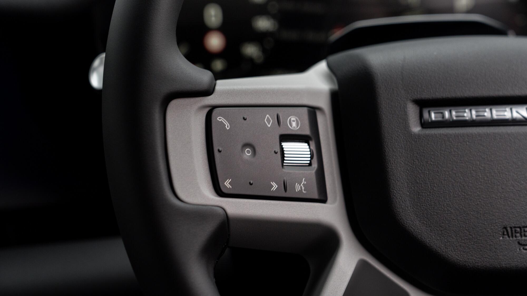 Land Rover Defender view 40