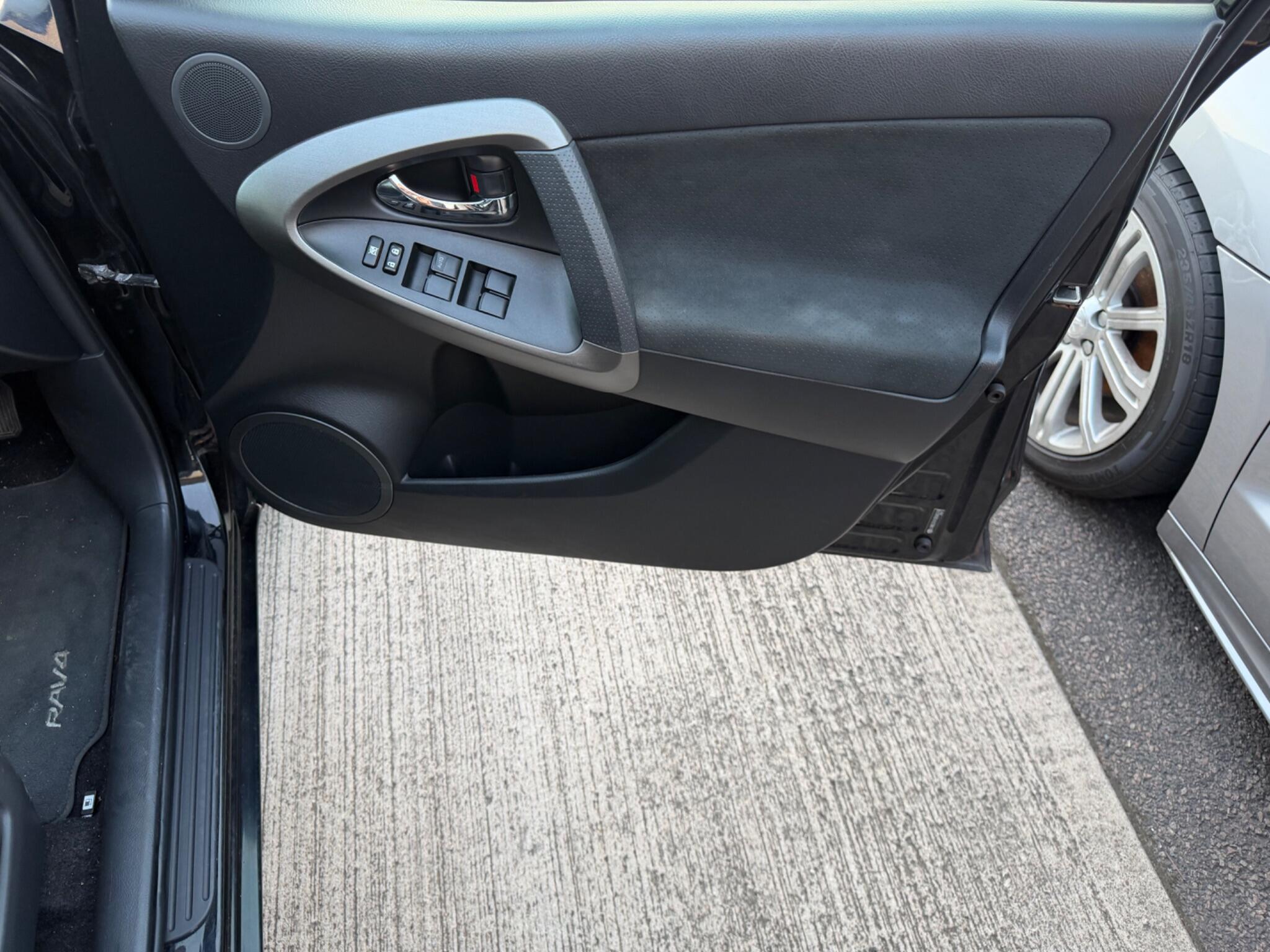 Toyota Rav4 view 36