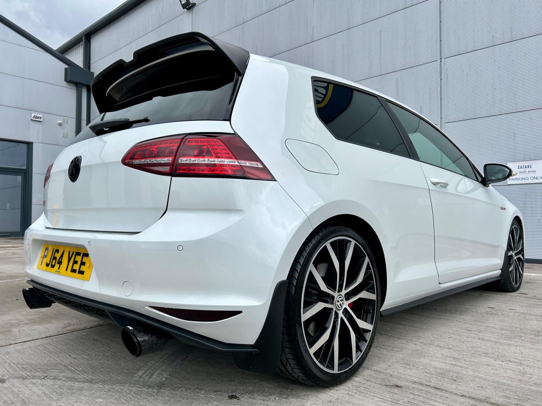 Volkswagen Golf view 5