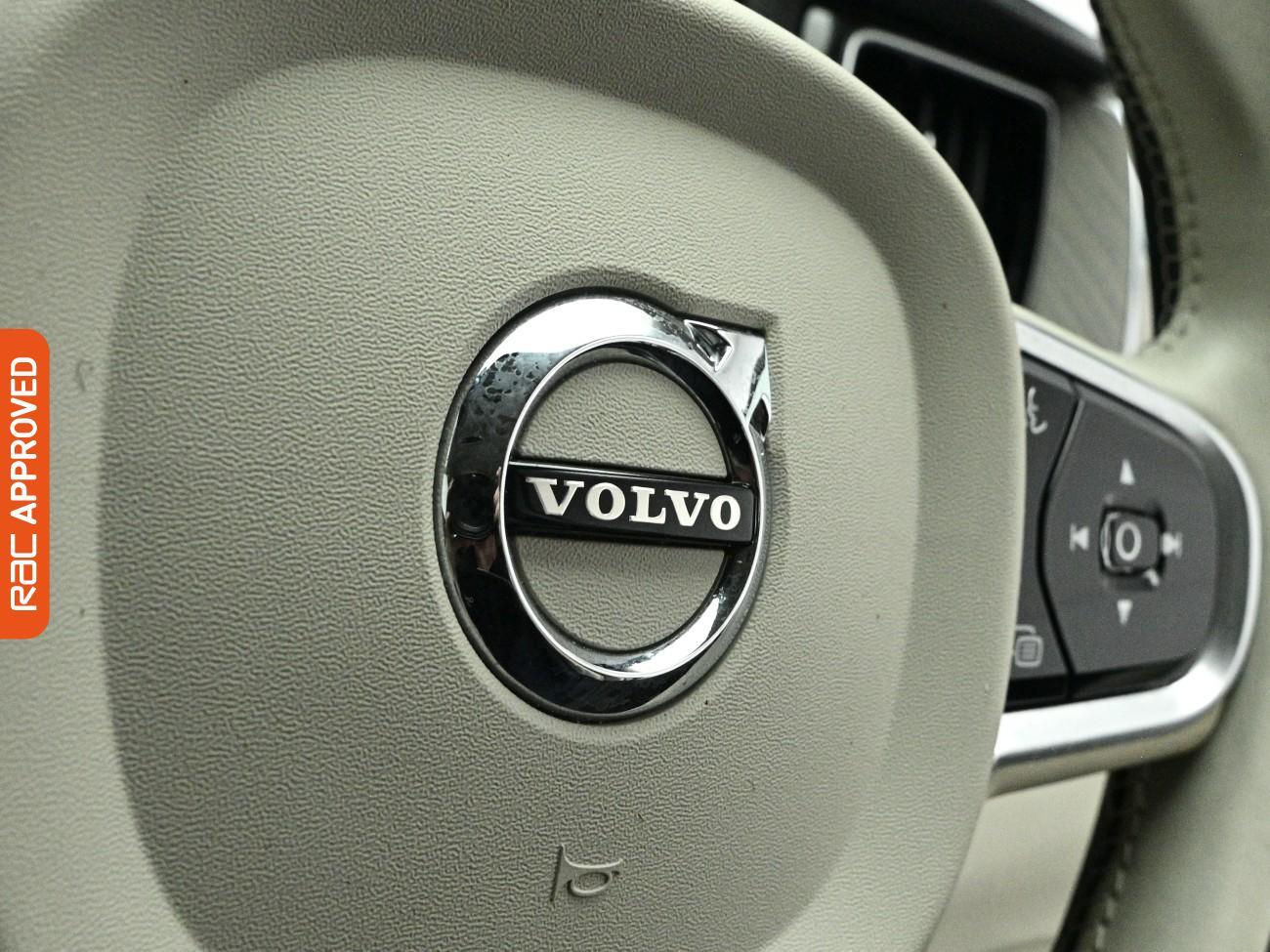 Volvo XC60 view 25
