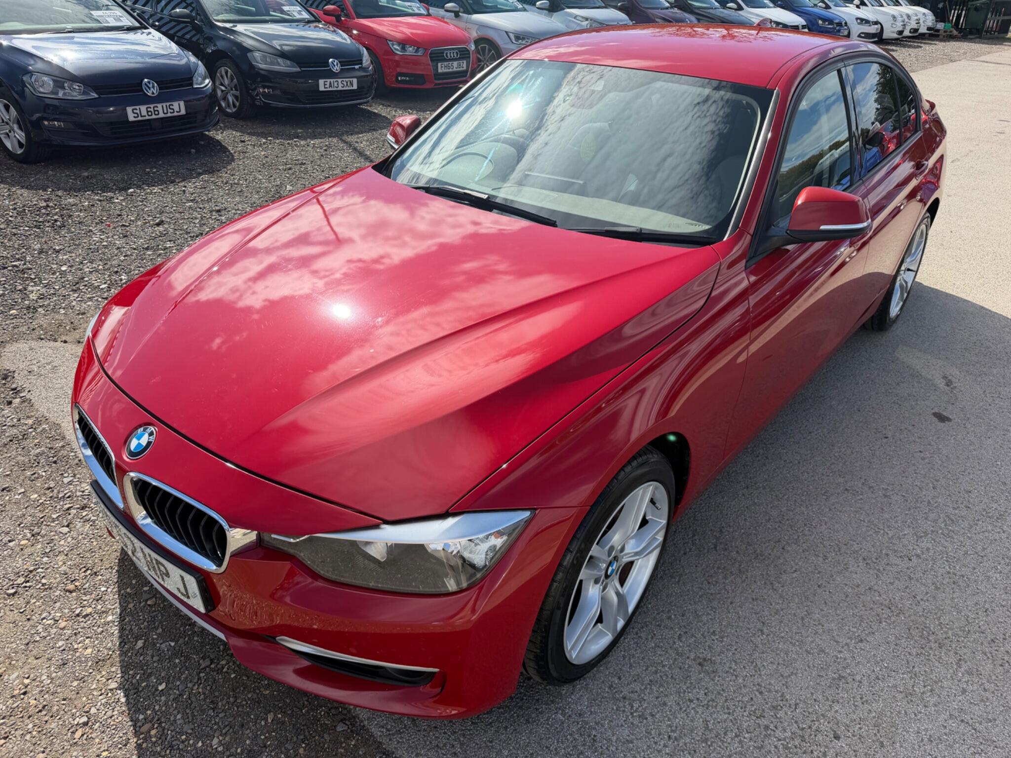 BMW 3 Series view 4