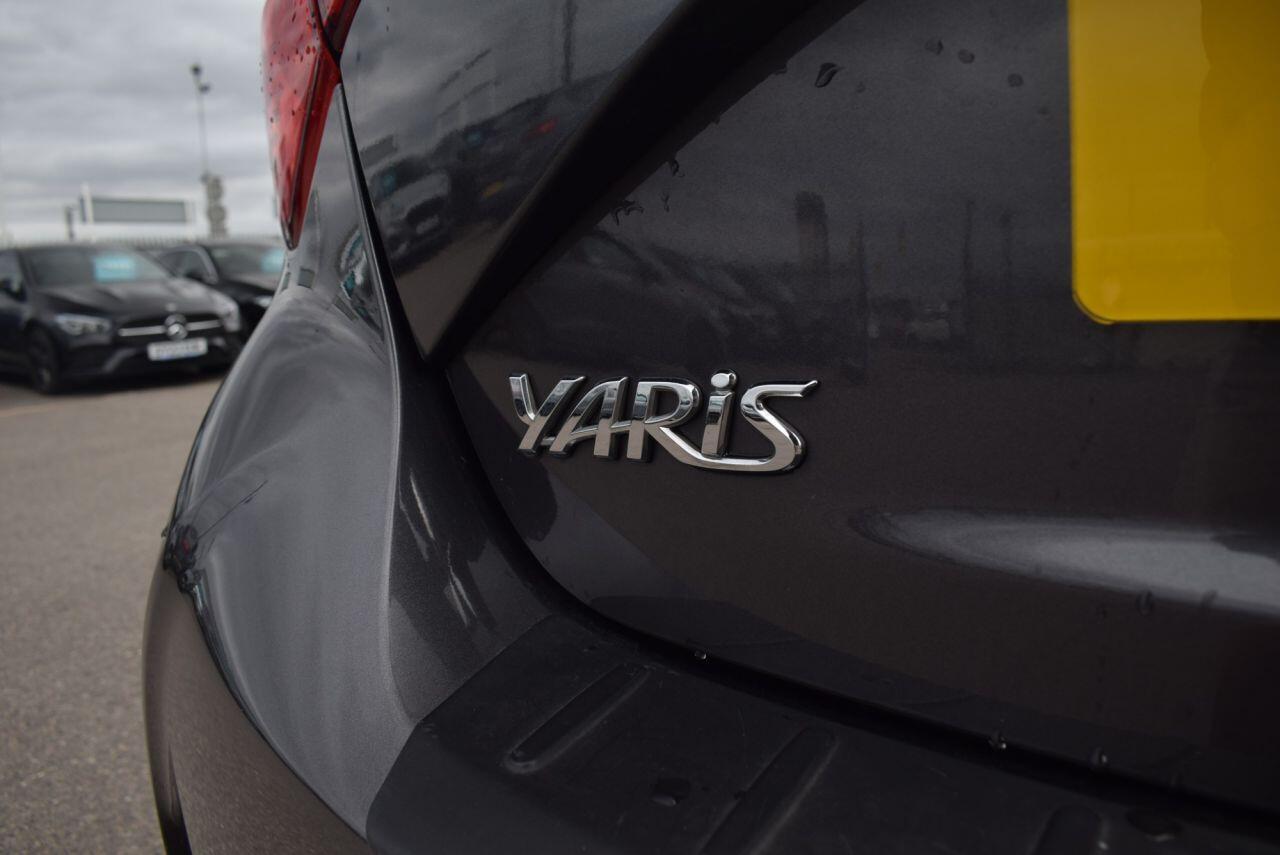Toyota Yaris view 20