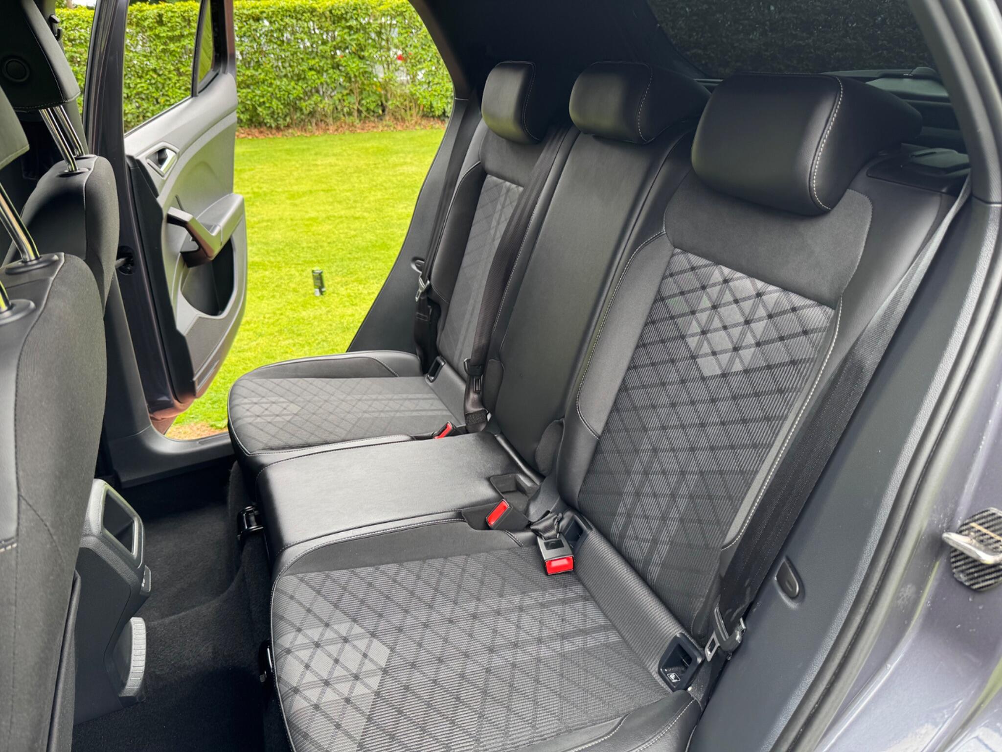 Volkswagen T-Cross view 16