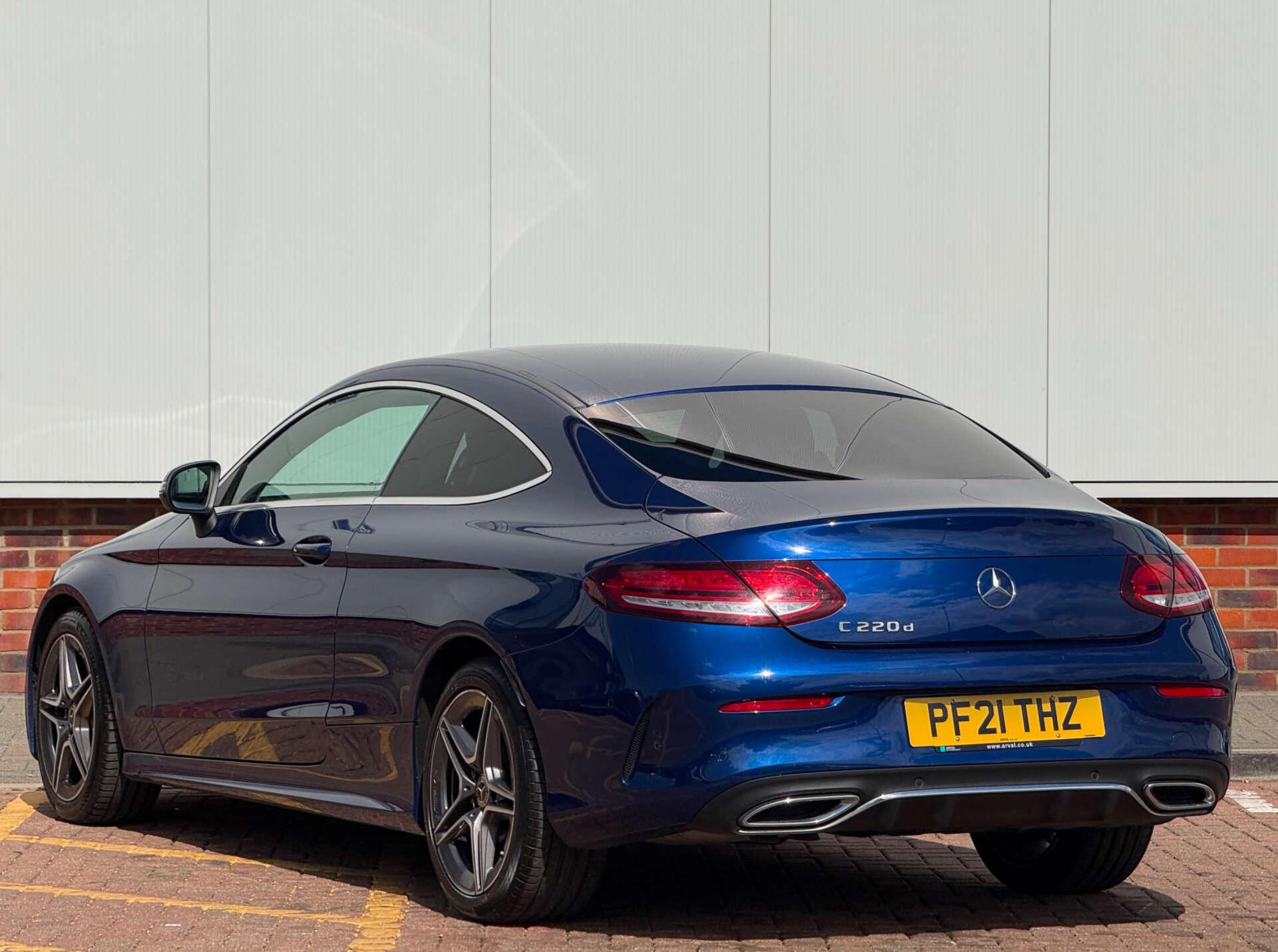 Mercedes-Benz C Class view 4