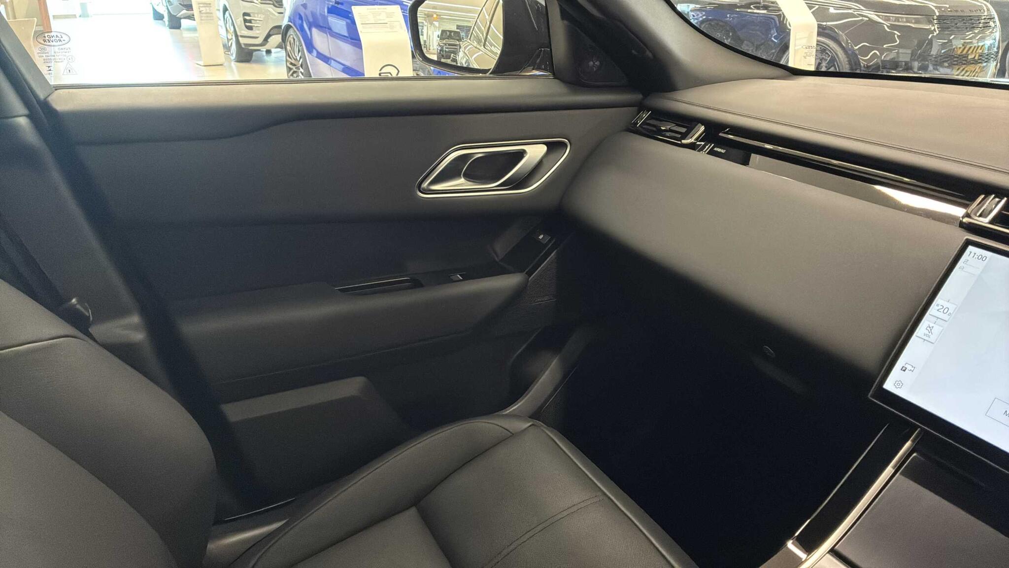 Land Rover Range Rover Velar view 25