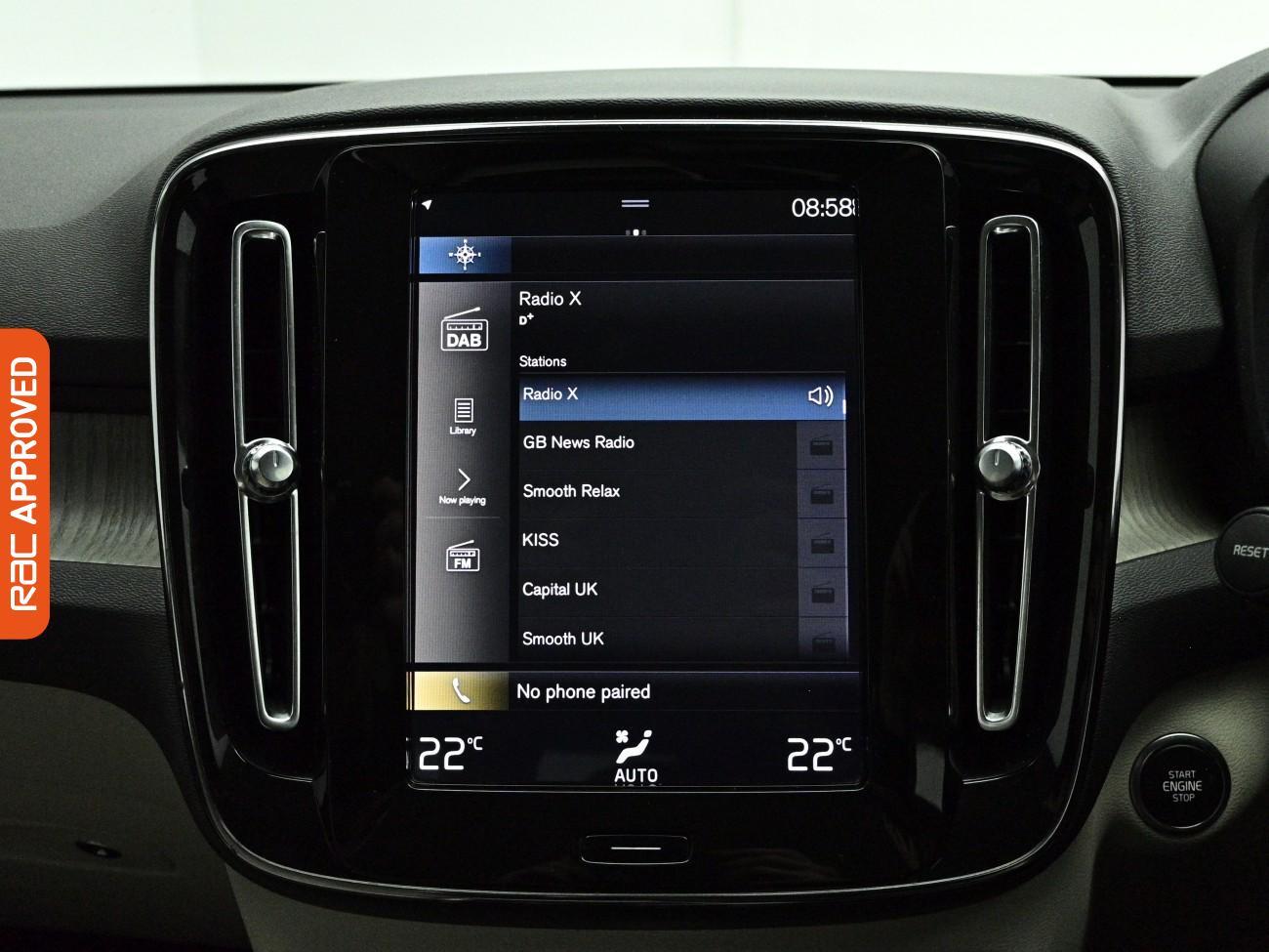 Volvo XC40 view 15
