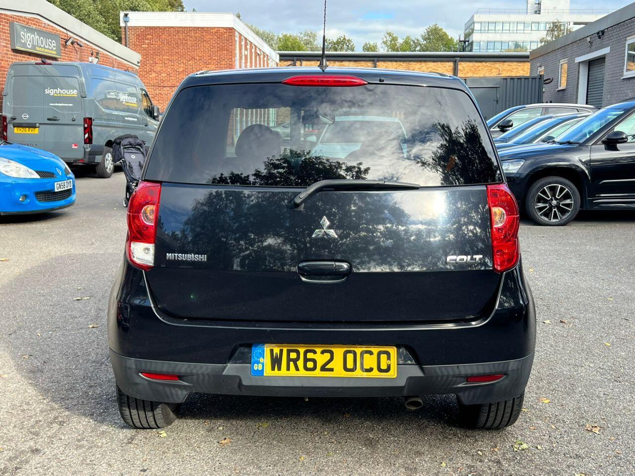 Mitsubishi Colt view 12