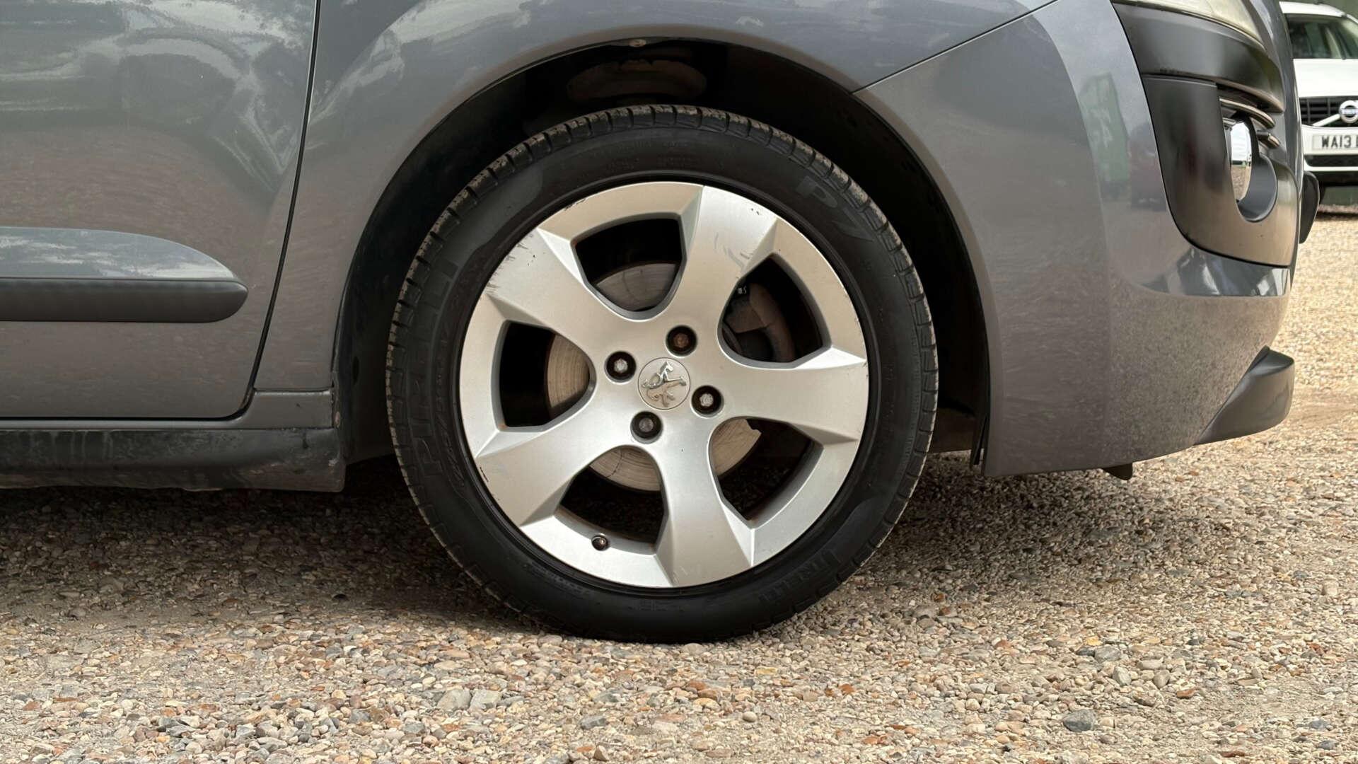 Peugeot 3008 view 29