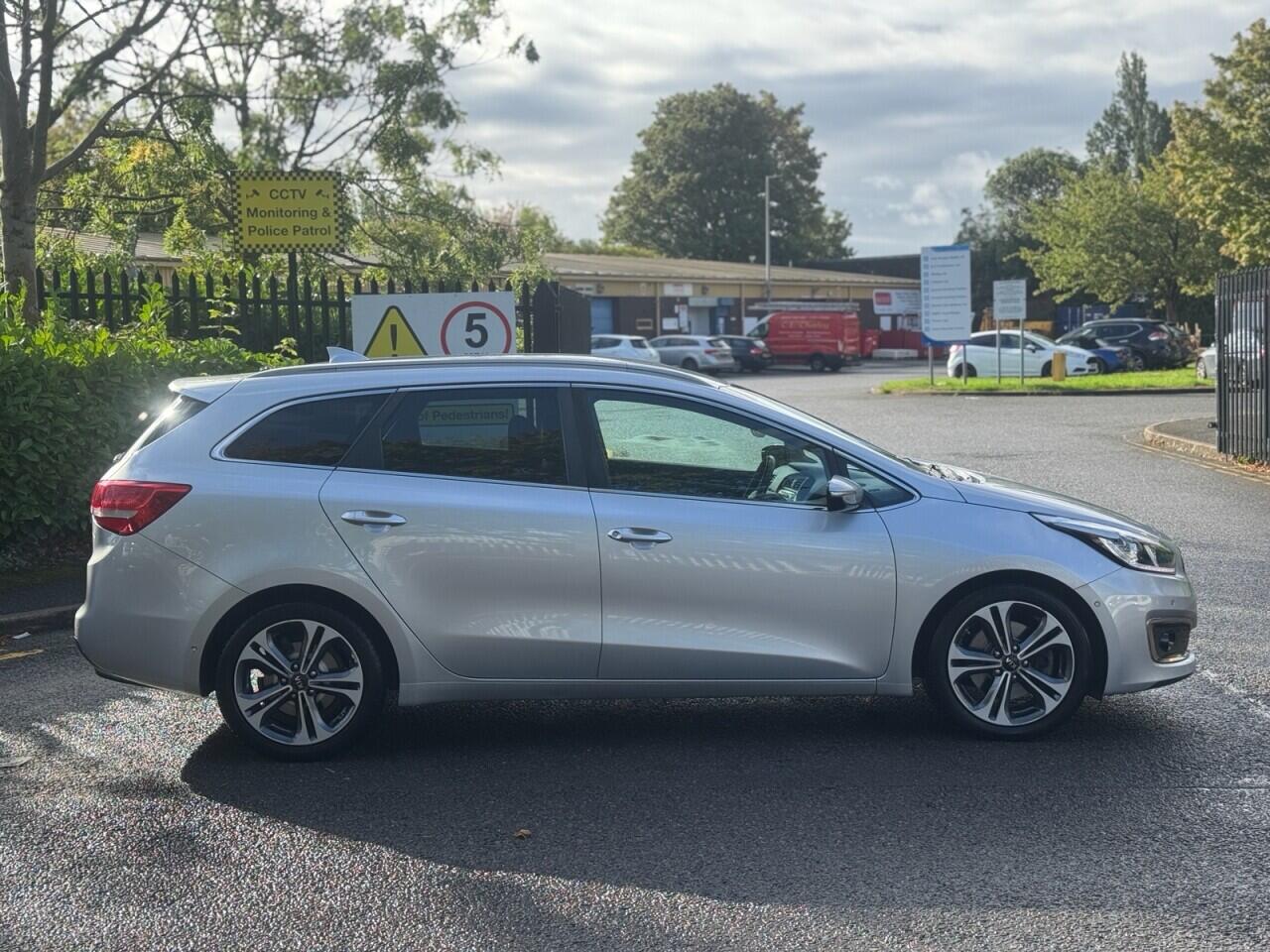 Kia Ceed view 8
