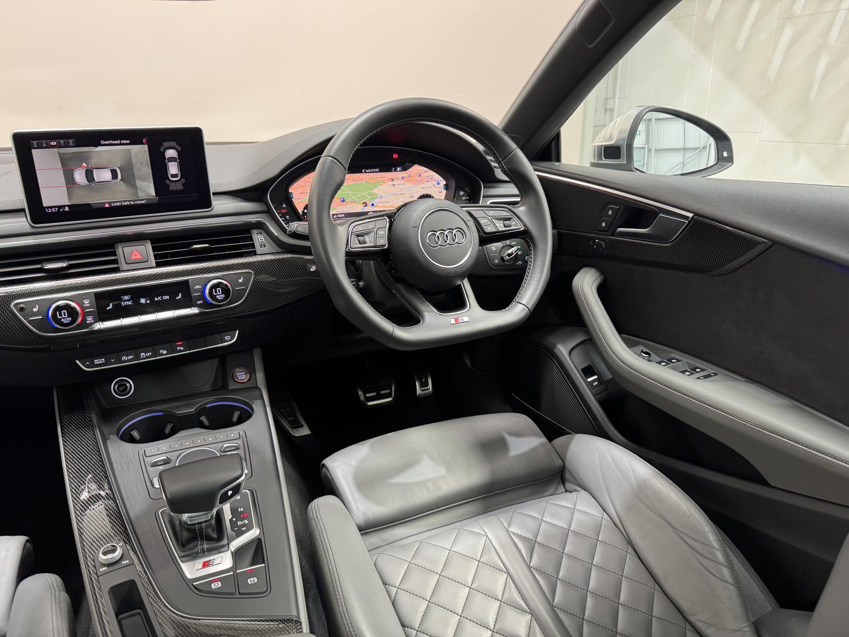 Audi S5 view 22