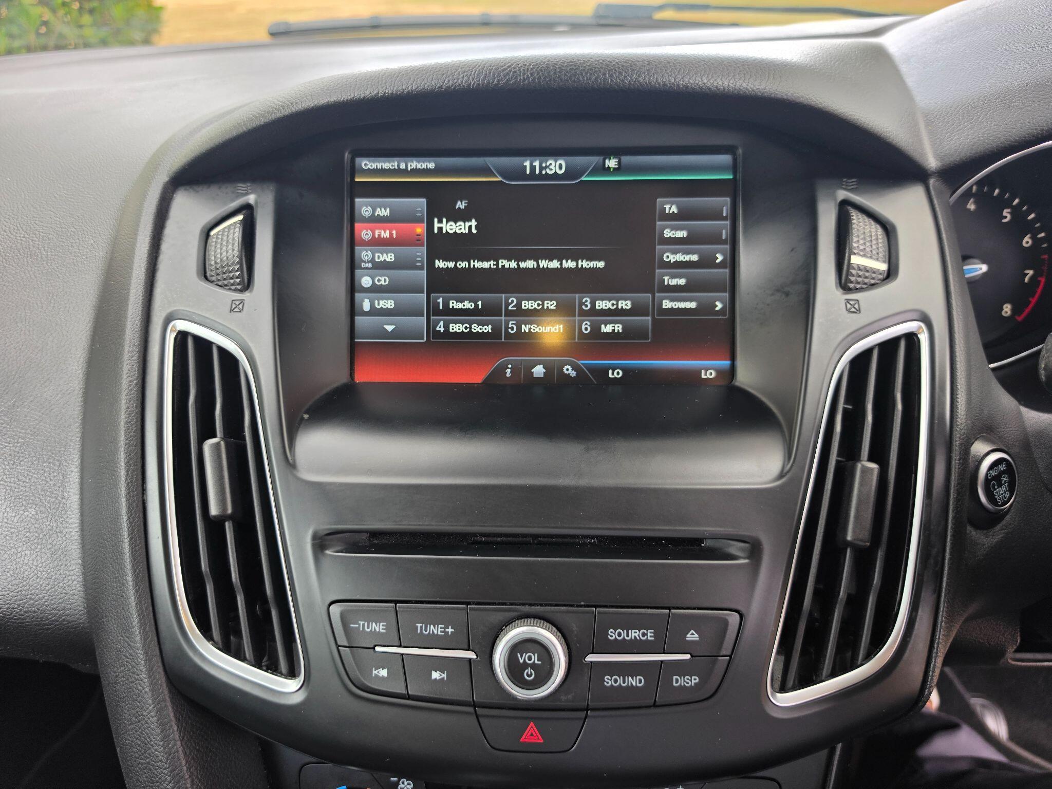 Ford Focus view 33