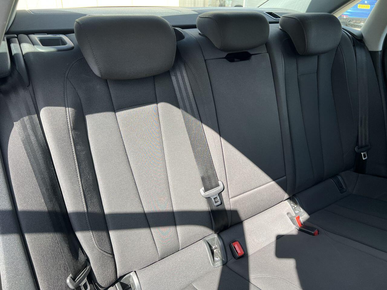 Audi A4 view 19