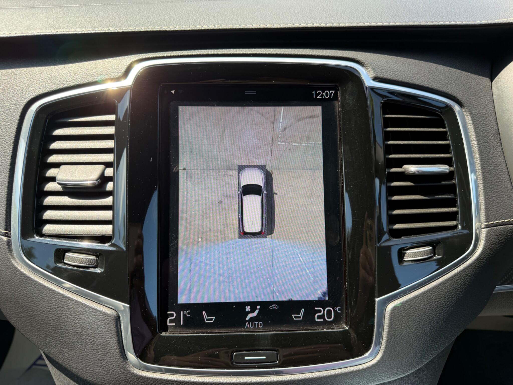 Volvo XC90 view 30