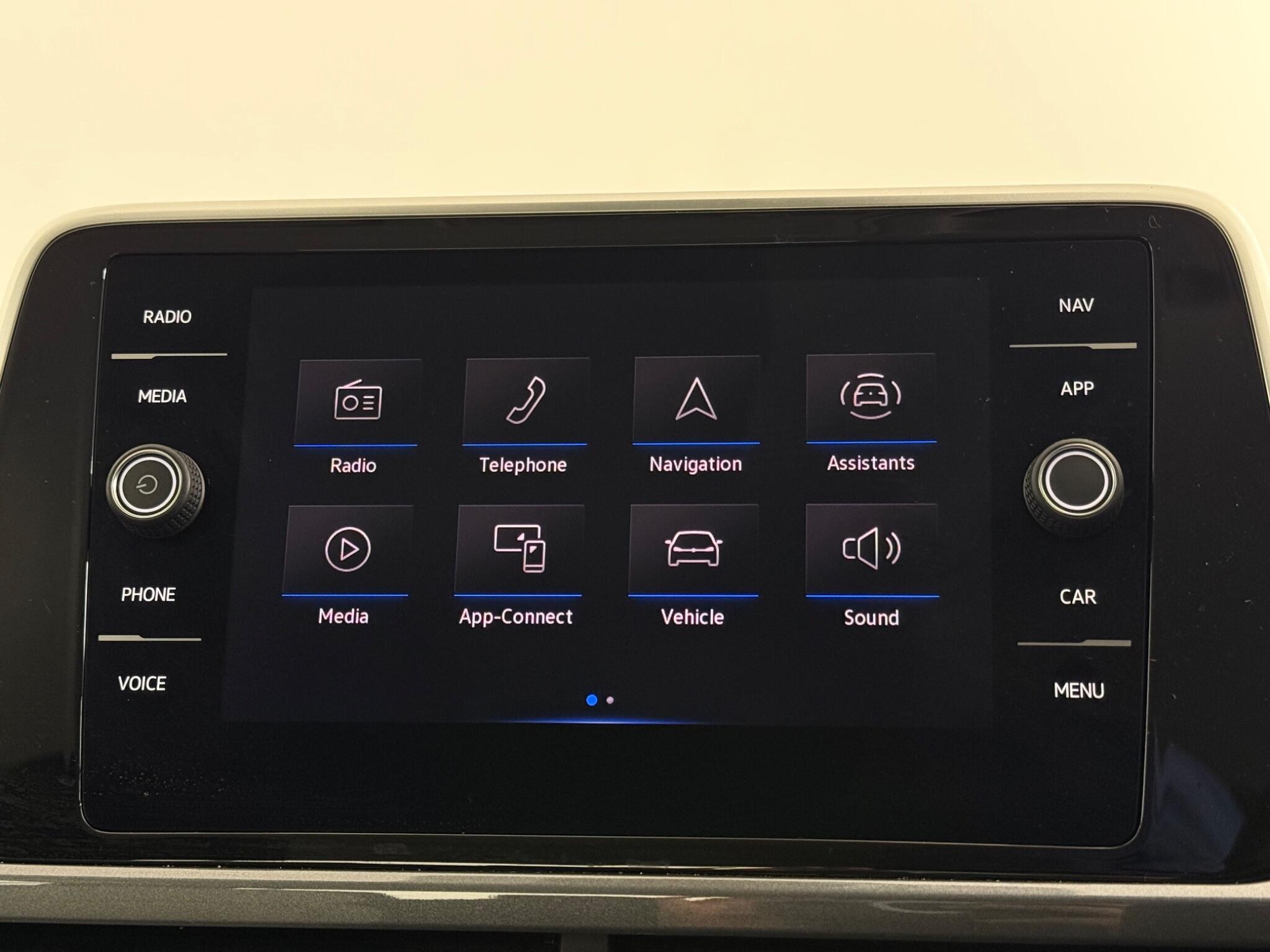 Volkswagen T-Roc view 23
