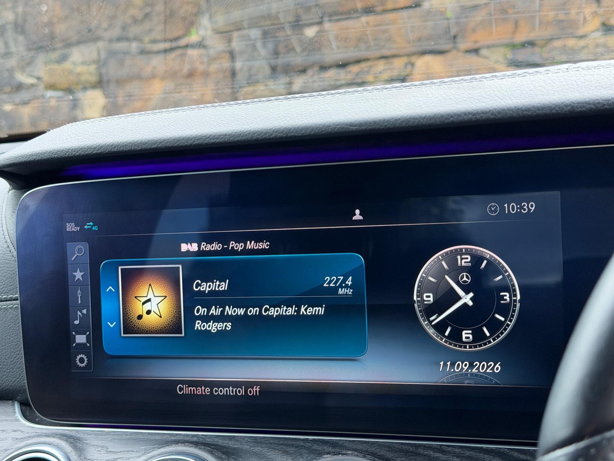 Mercedes-Benz E-Class view 28