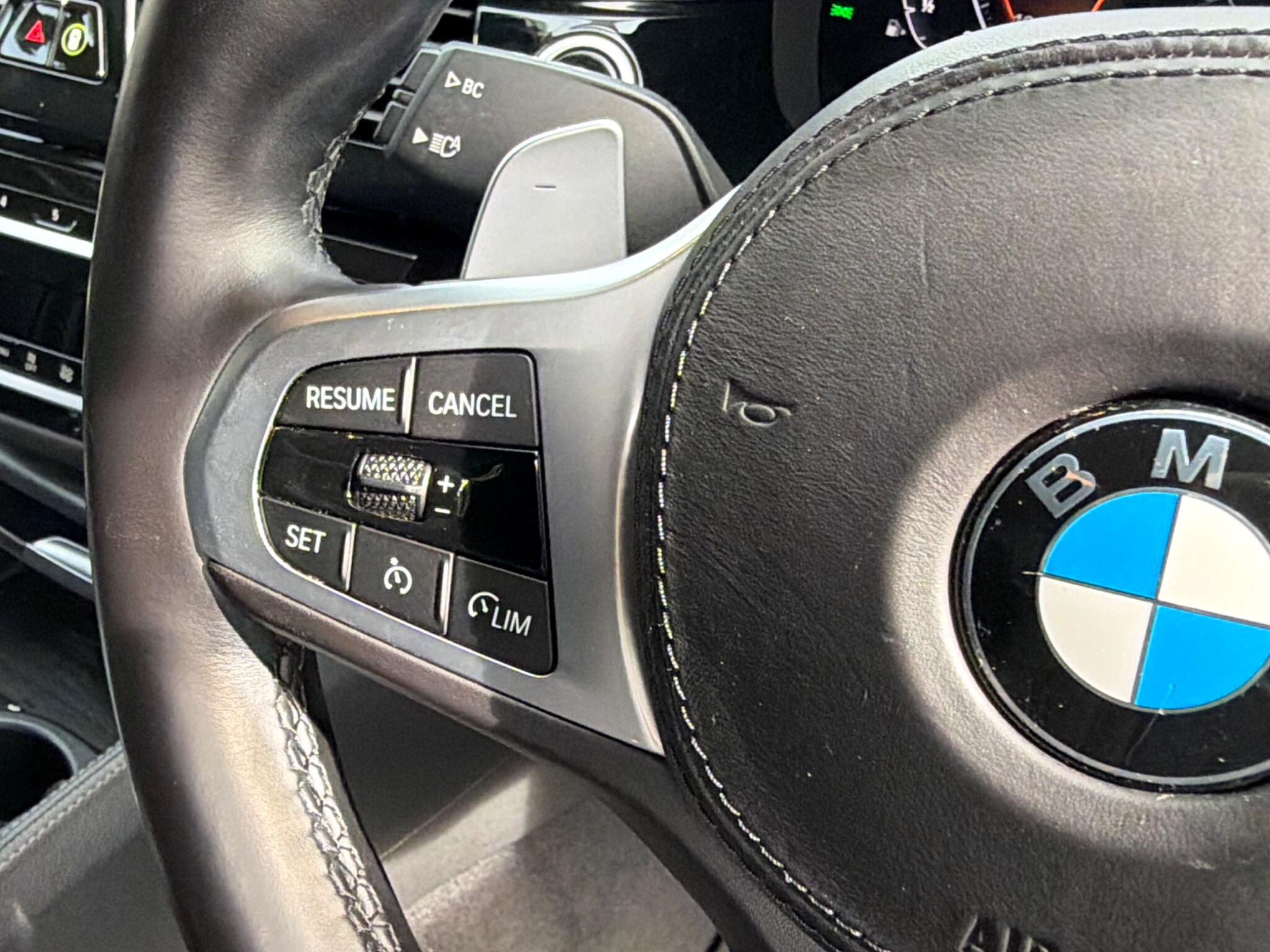 BMW 5 Series view 15