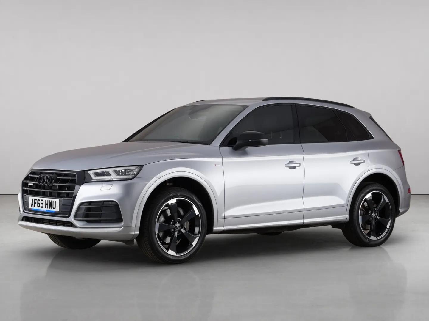 Audi Q5 view 2
