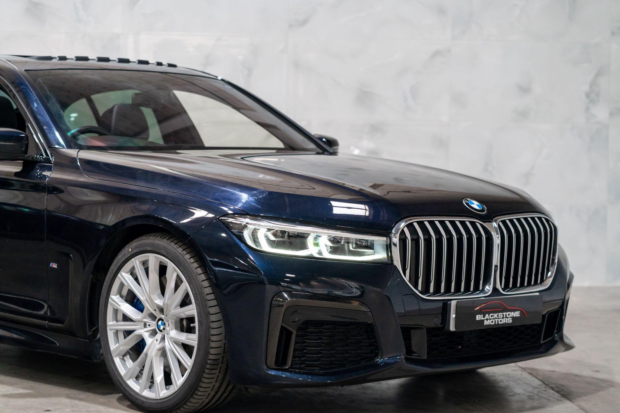 BMW 7 Series view 39