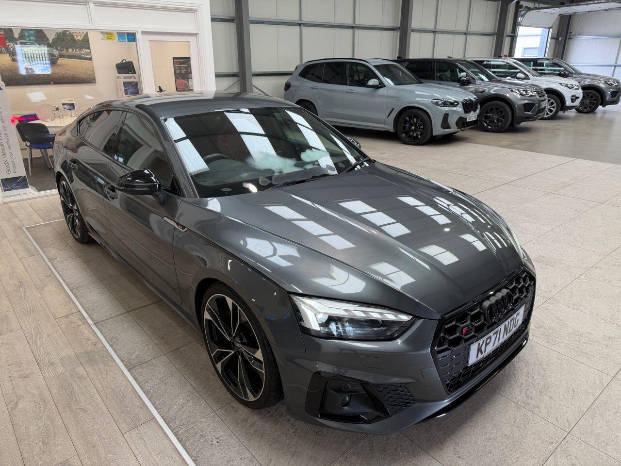 Audi S5 view 4
