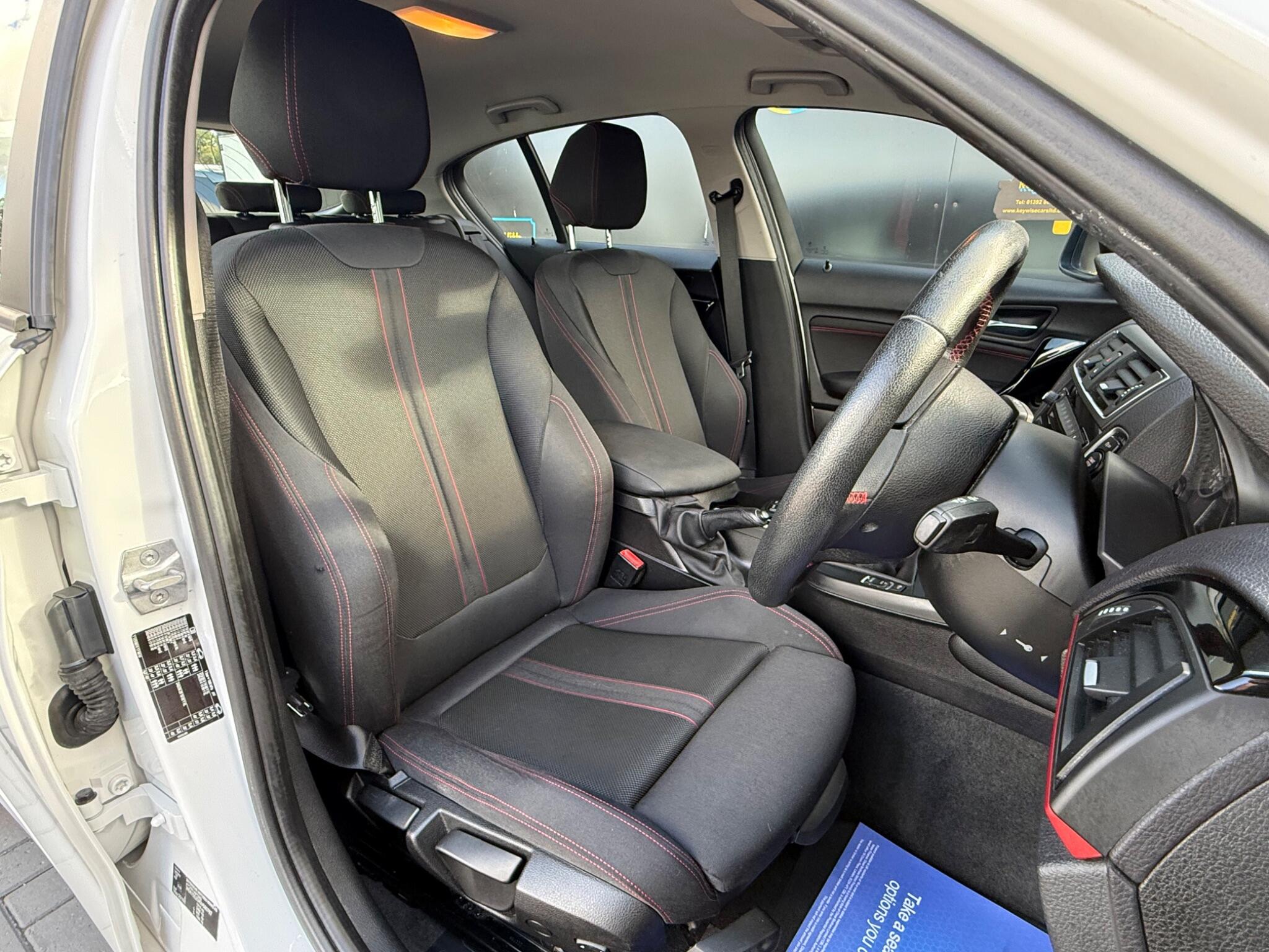 BMW 1 Series view 18