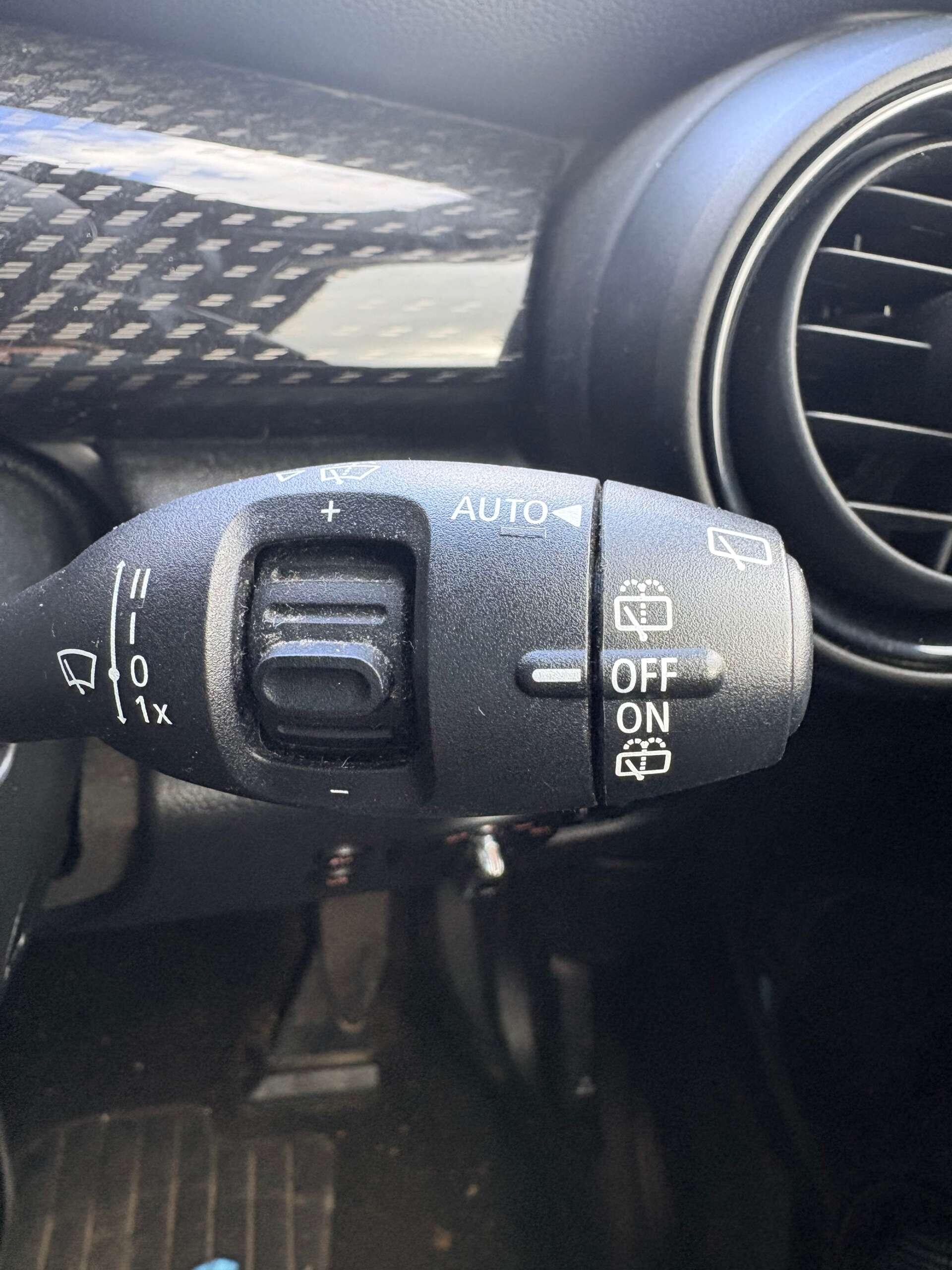 Mini Electric Hatch view 12