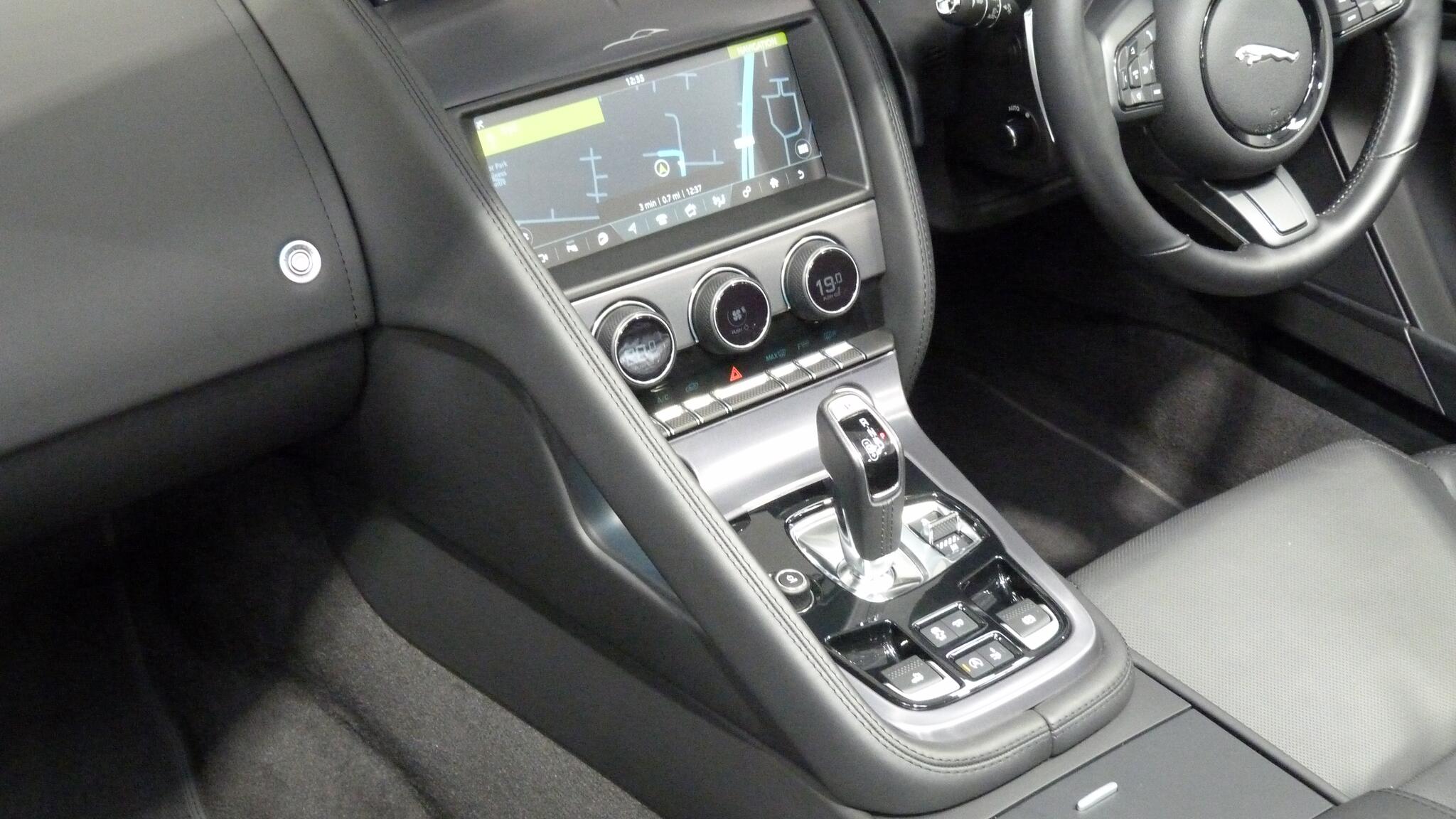 Jaguar F-Type view 32