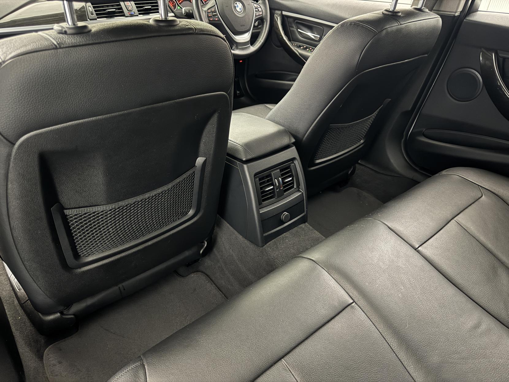 BMW 3 Series view 66