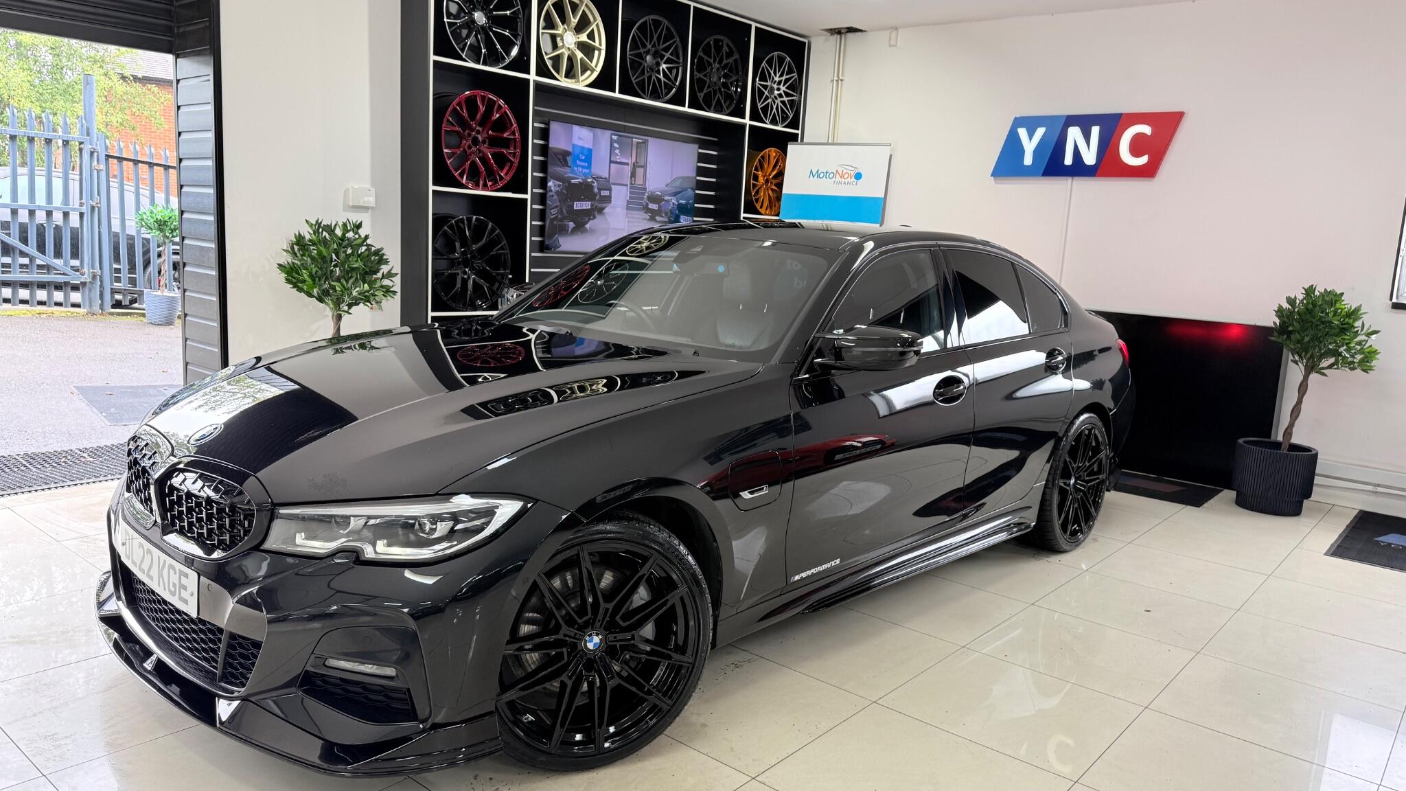 BMW 3 Series view 26