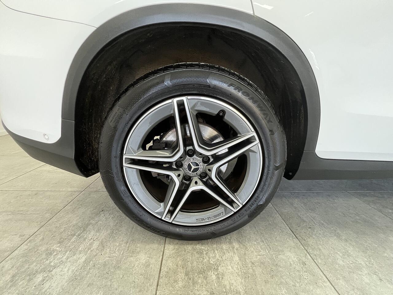 Mercedes-Benz GLC view 23