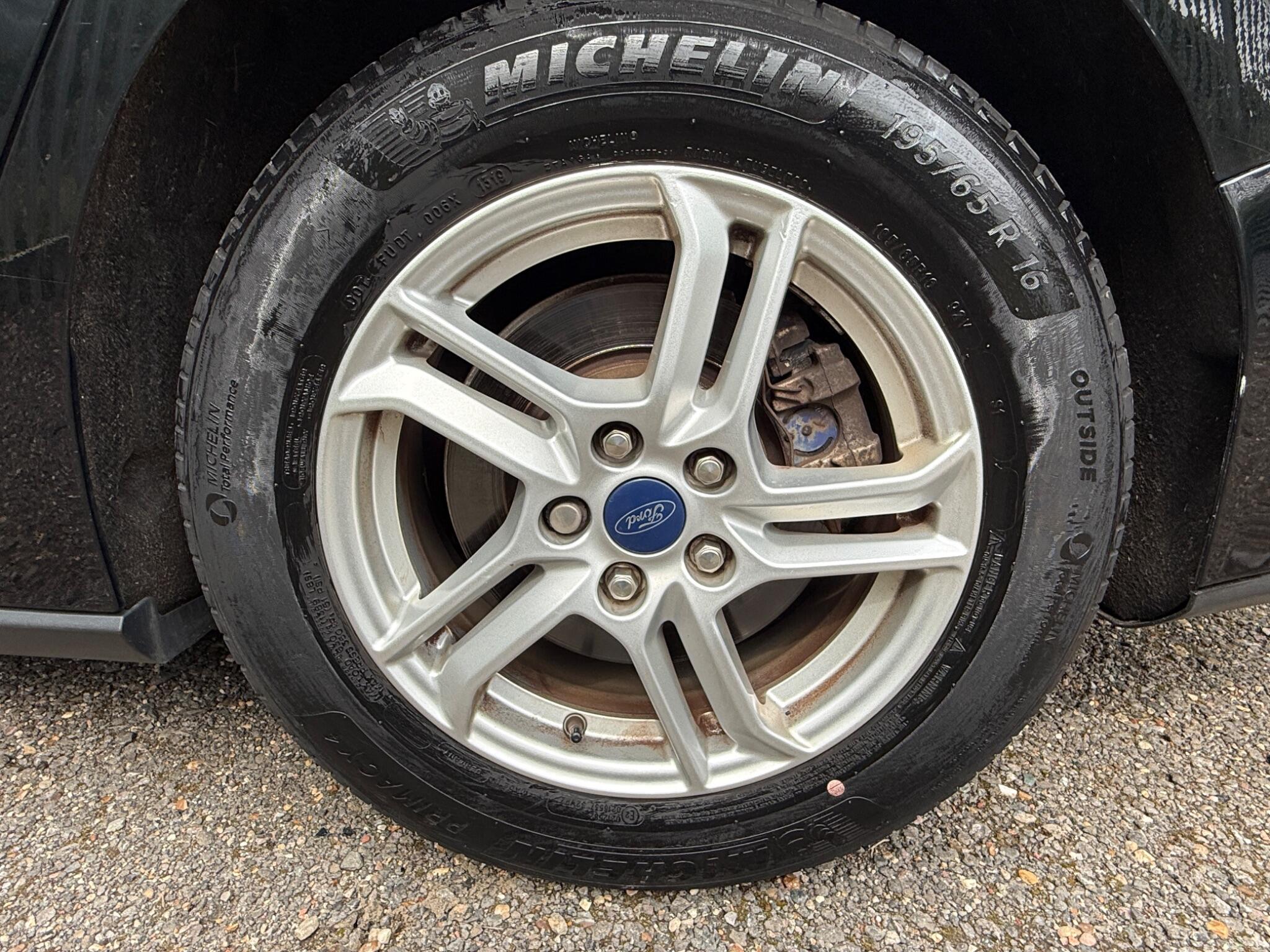 2019 Ford Focus image 39