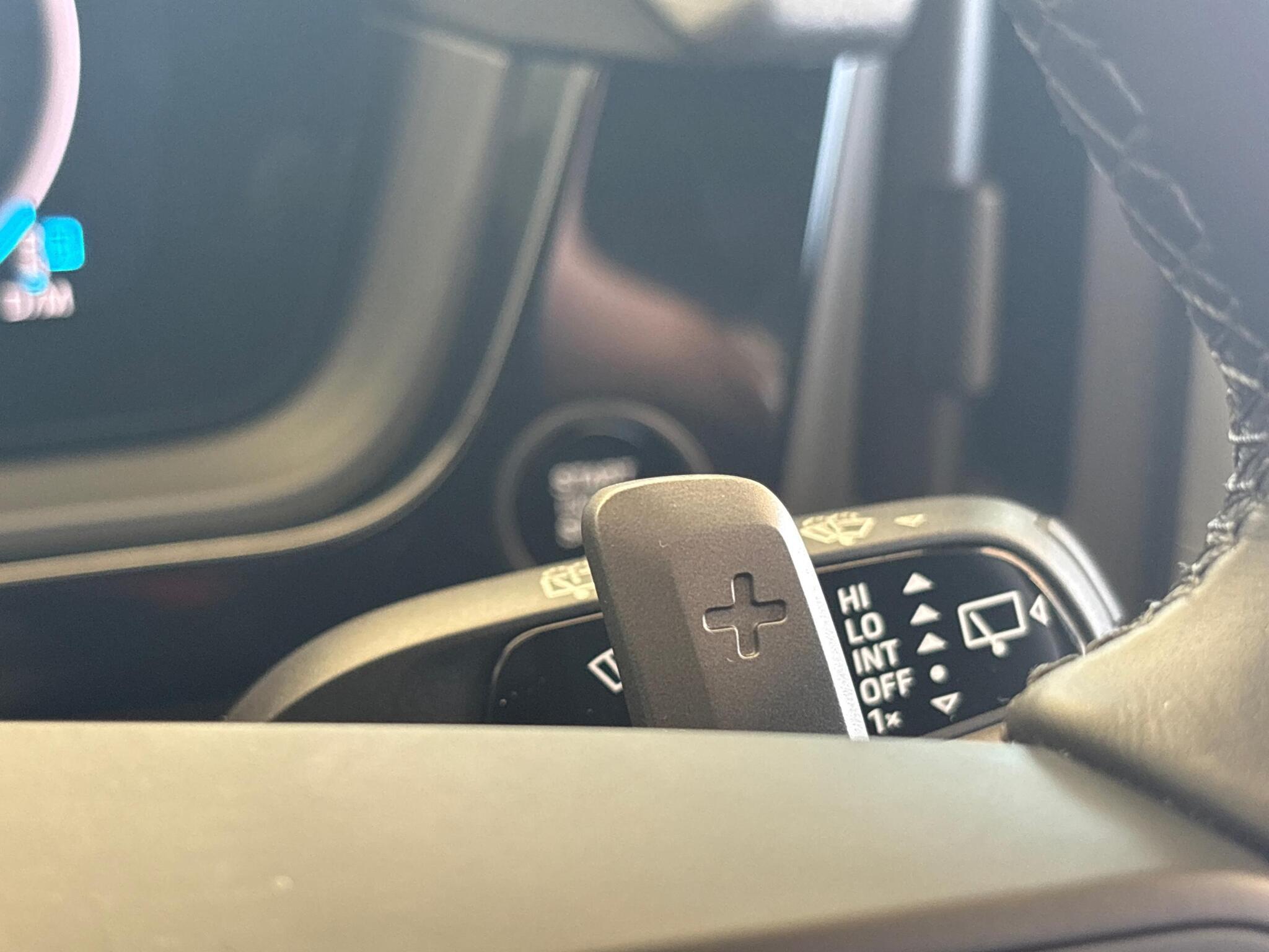 Porsche Cayenne view 41