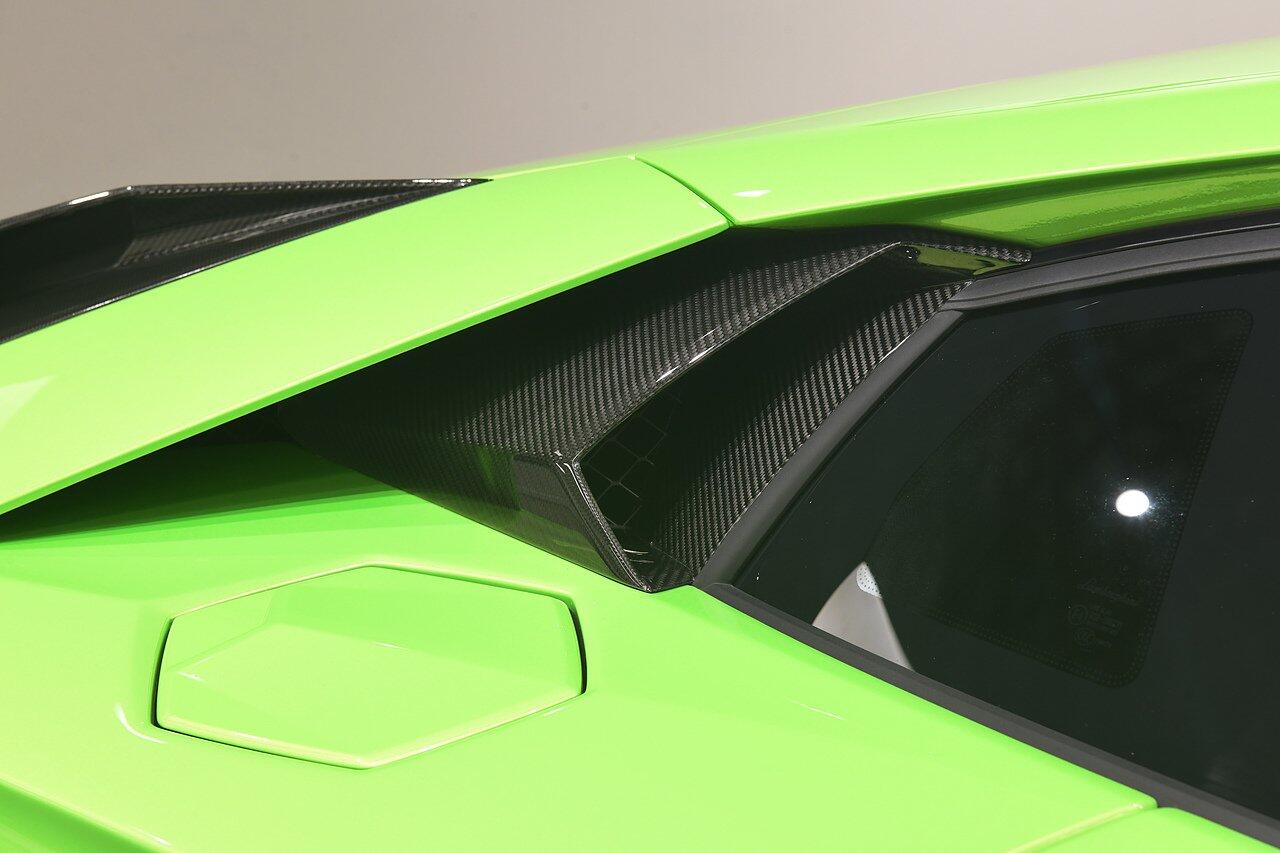 Lamborghini Aventador view 47