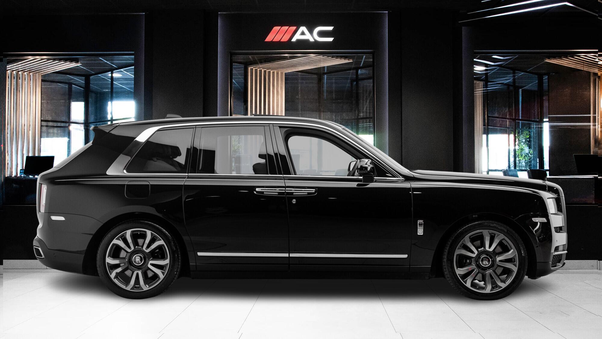 Rolls-Royce Cullinan view 3