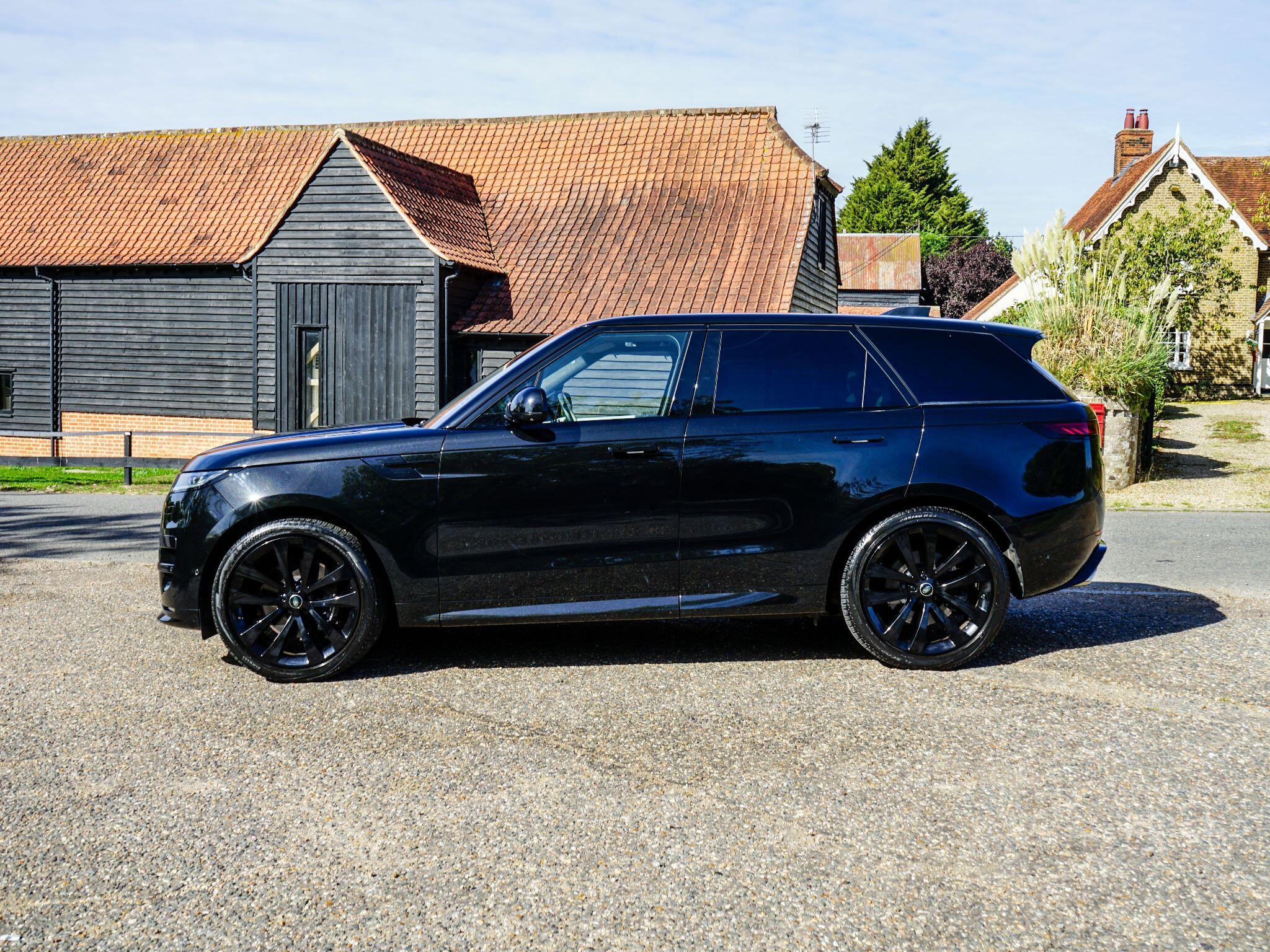 Land Rover Range Rover Sport view 2