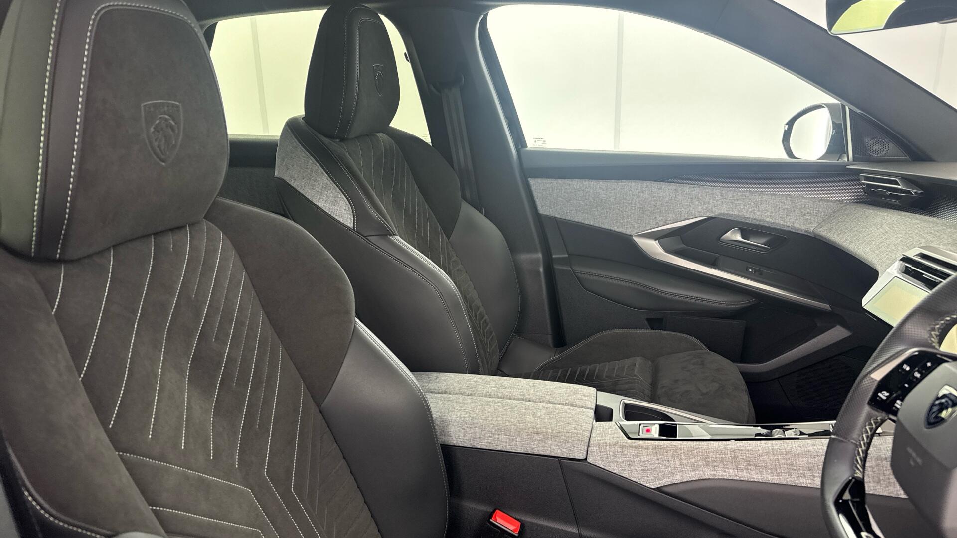 Peugeot 3008 view 16