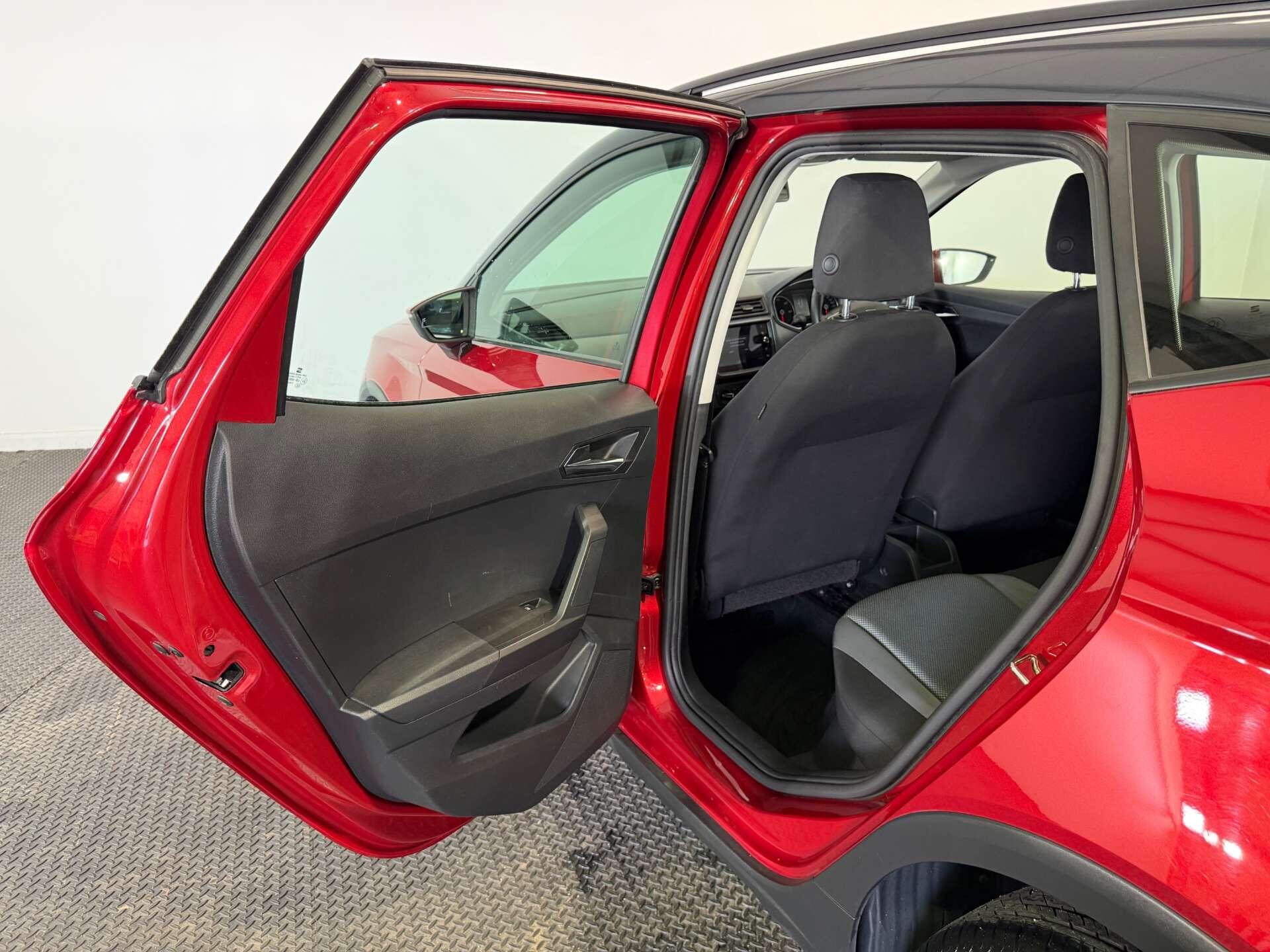 SEAT Arona view 50