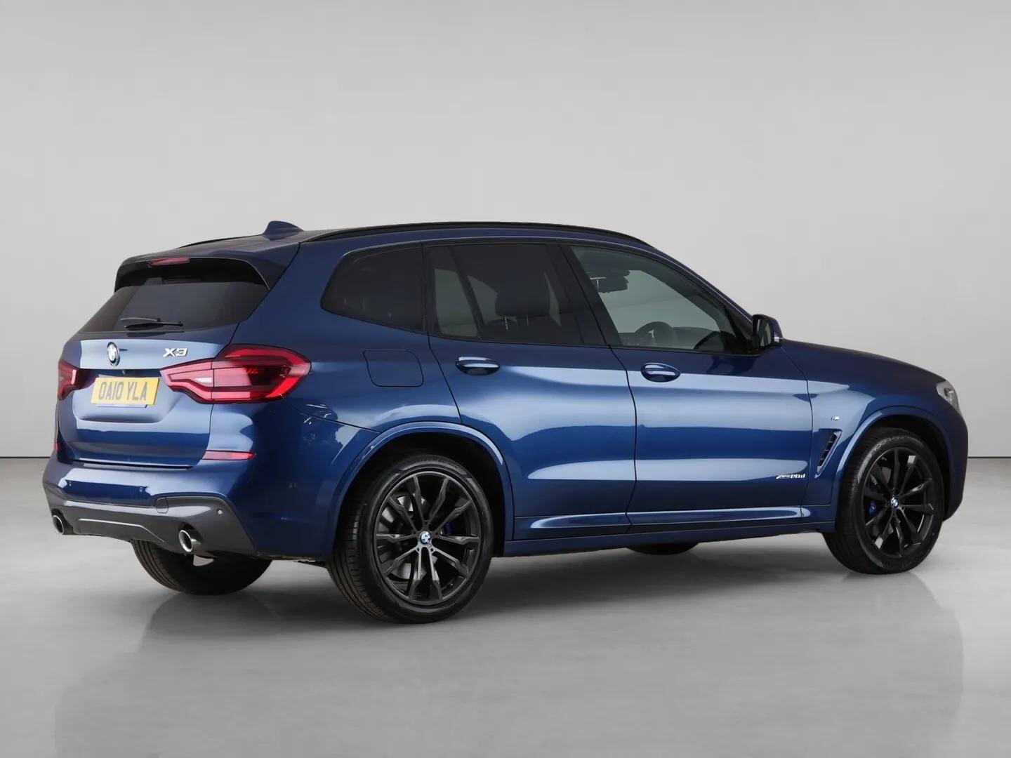 BMW X3 view 8
