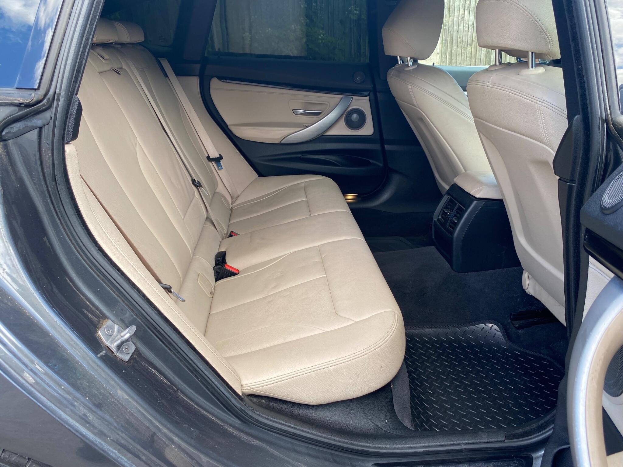 BMW 3 Series view 15
