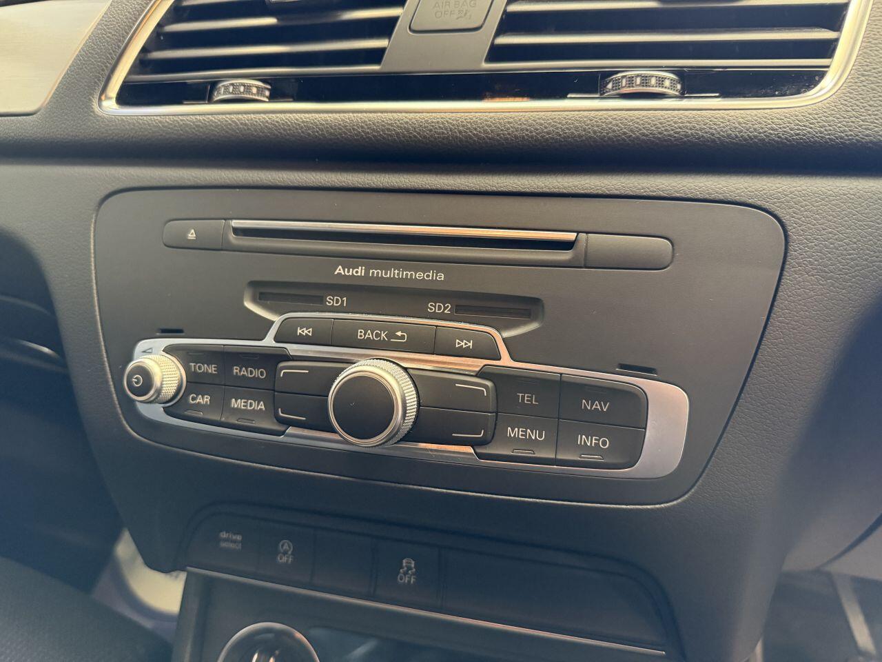 Audi Q3 view 27