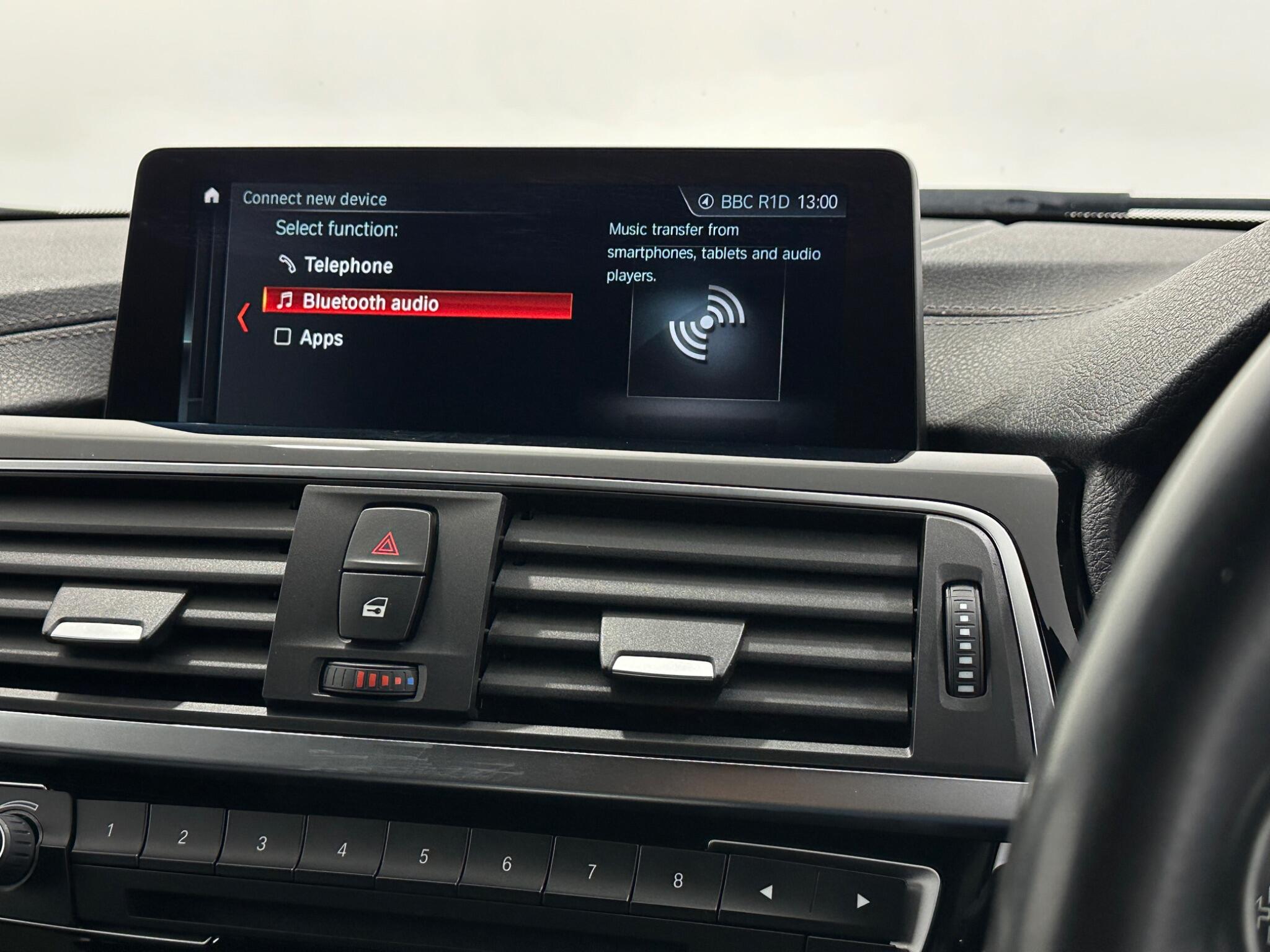 BMW 3 Series view 26
