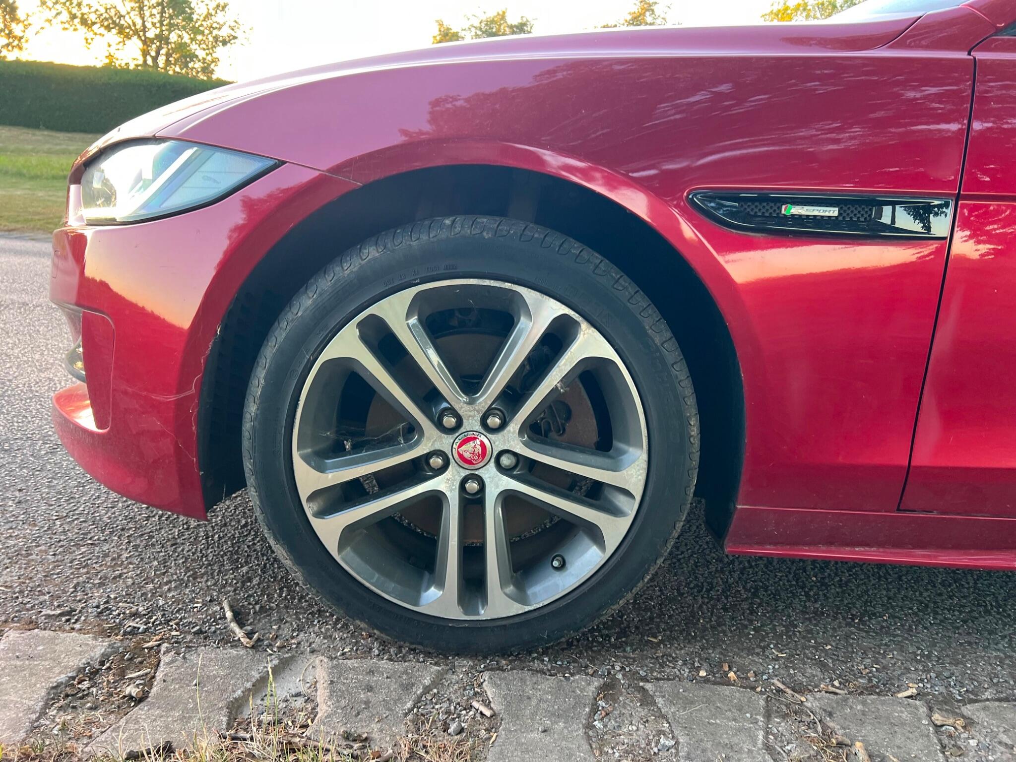 Jaguar Xe view 17