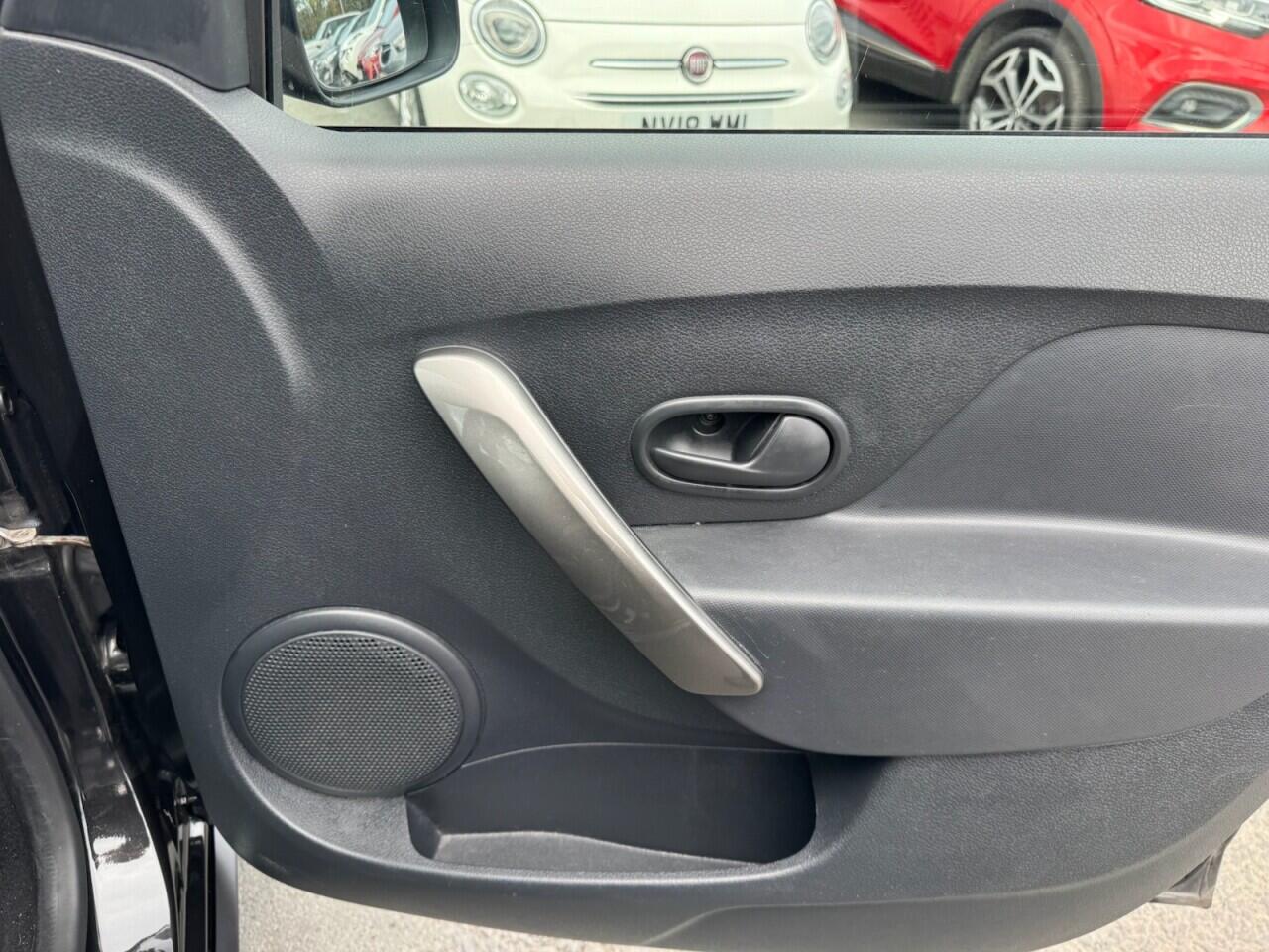 Dacia Sandero view 51