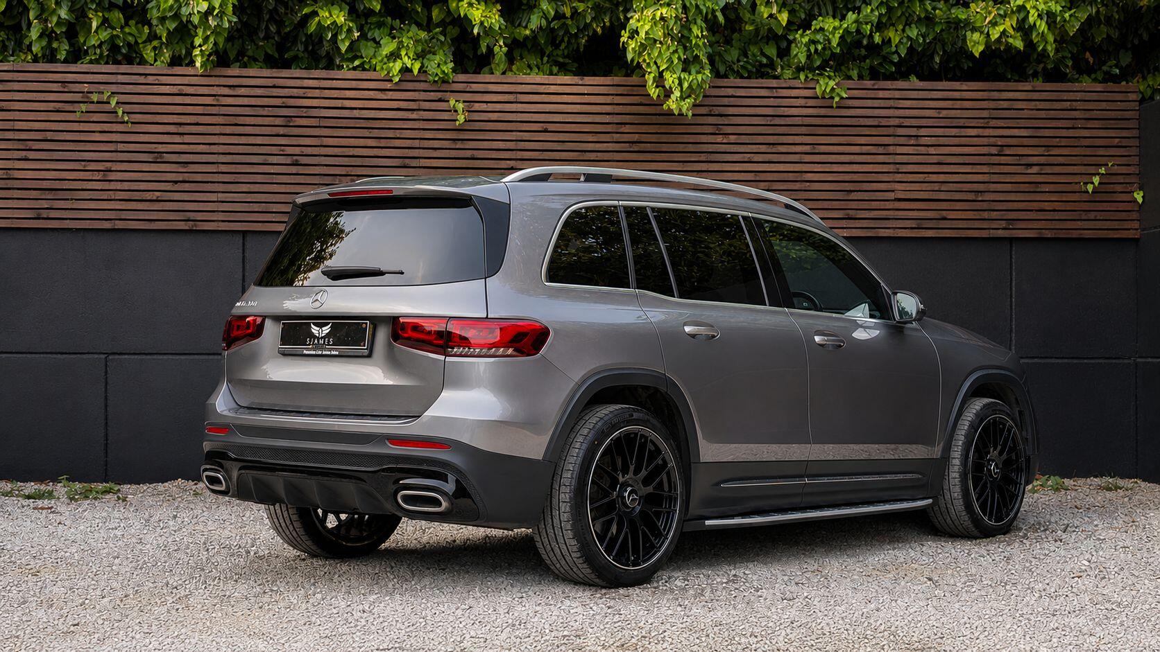 Mercedes-Benz GLB view 6