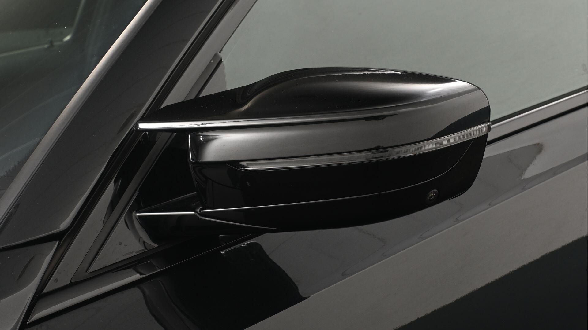 BMW 3 Series view 29