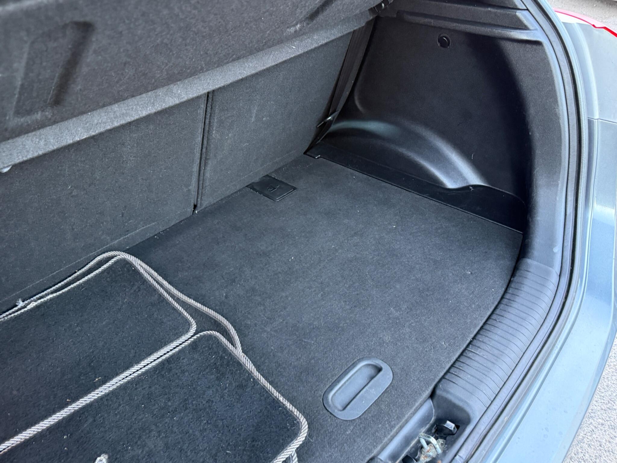 Hyundai ix20 - Image 40