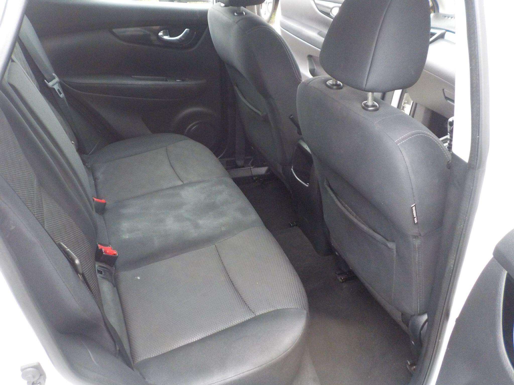 Nissan Qashqai 1.5 dCi Acenta 2WD Euro 5 (s/s) 5dr