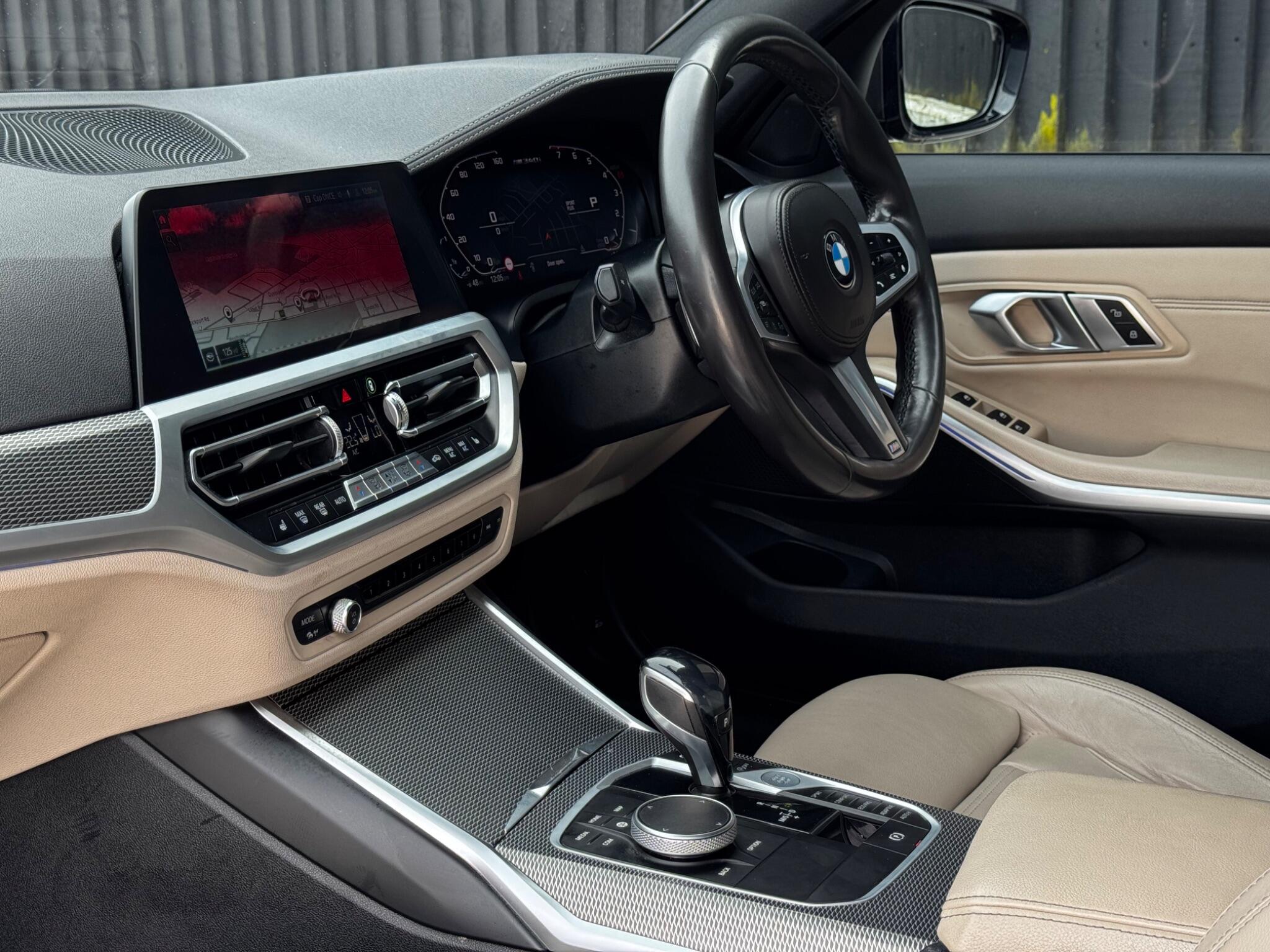 BMW 3 Series view 21